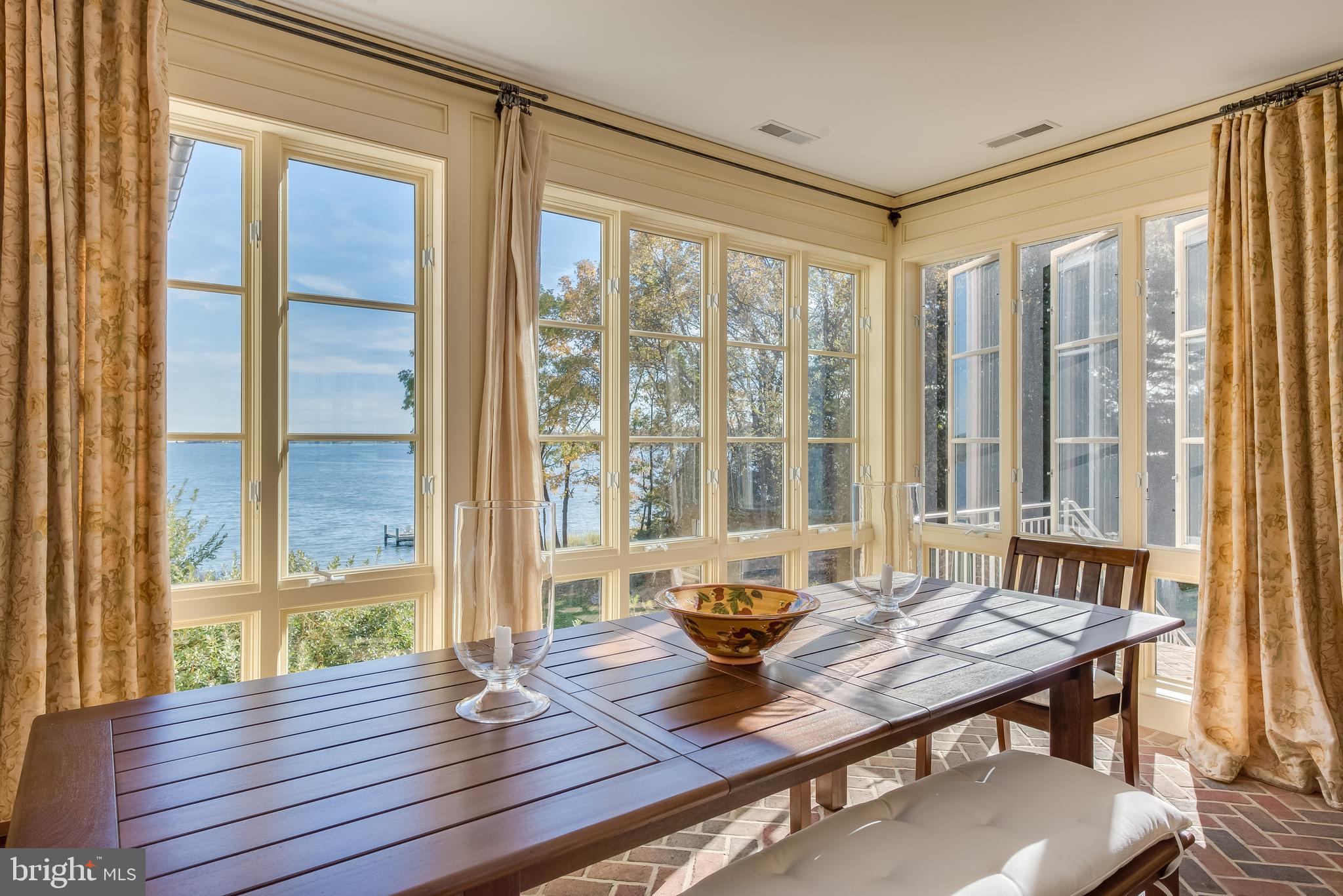 WIMBLEDON FARMS - Residential