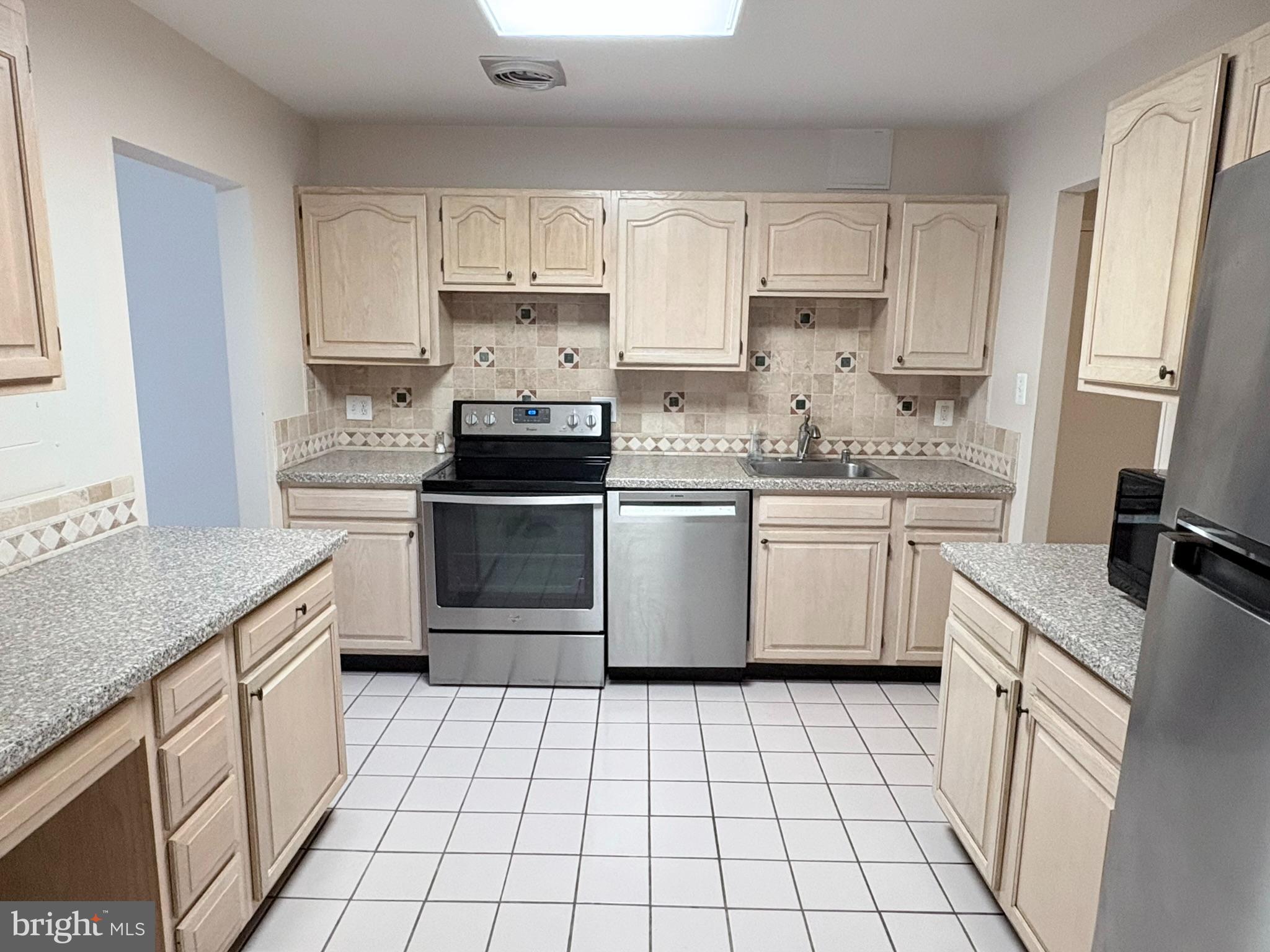 5817 EDSON LANE T2