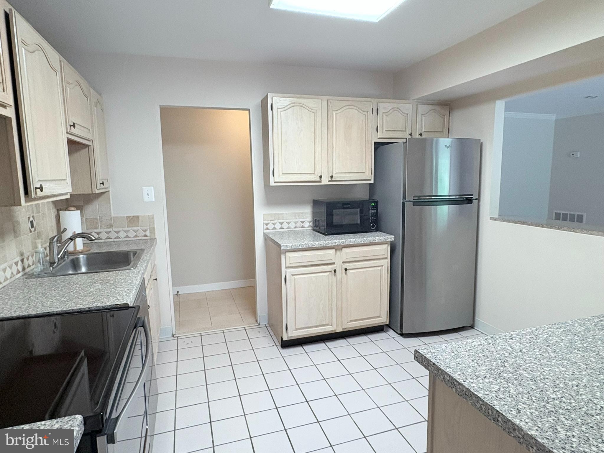 5817 EDSON LANE T2