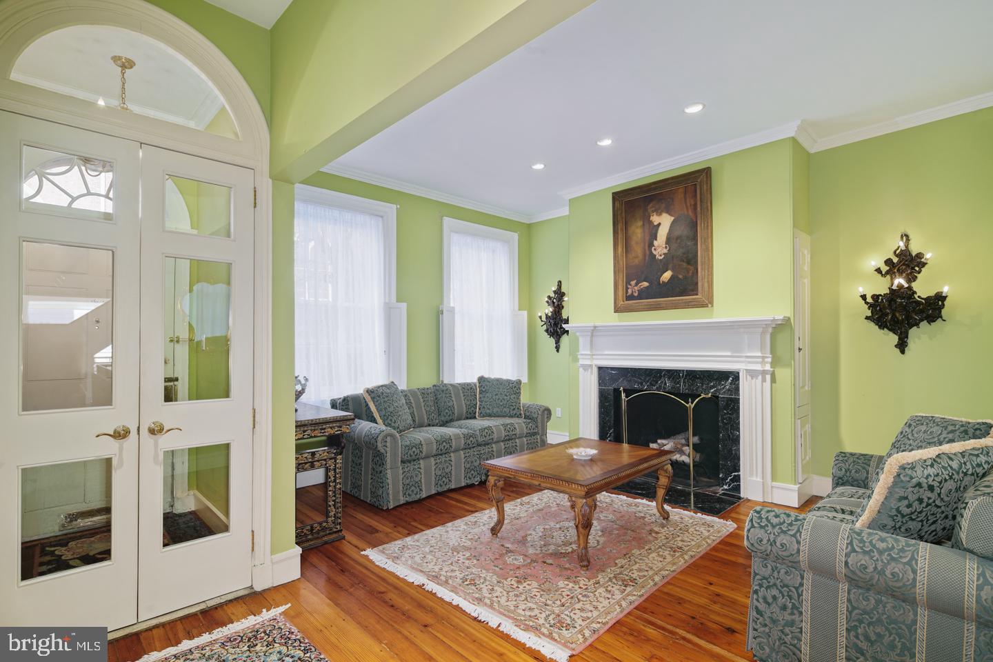 SOCIETY HILL - Residential