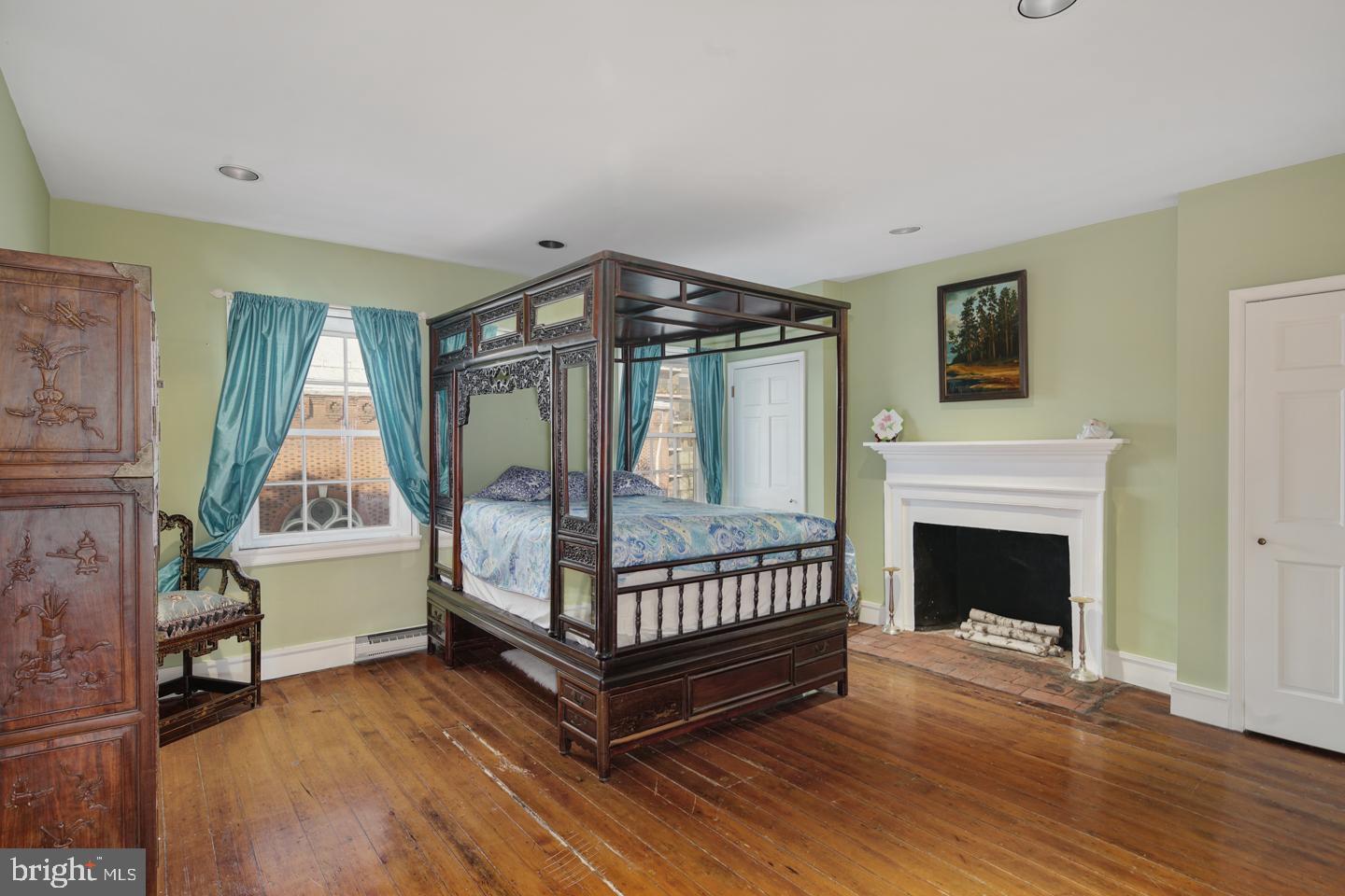 SOCIETY HILL - Residential