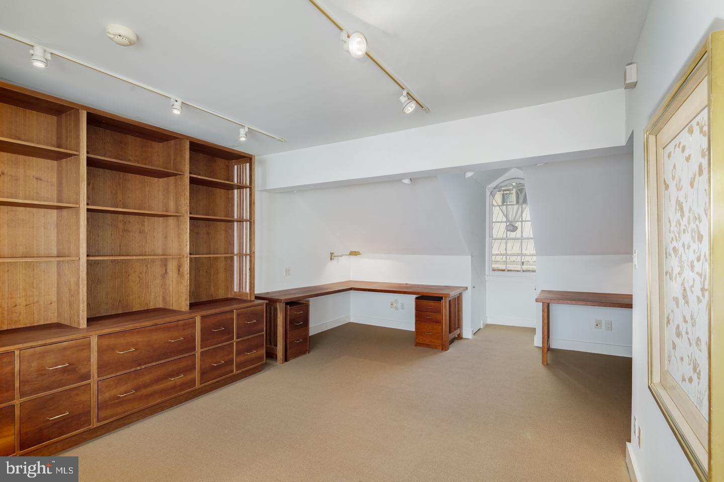 SOCIETY HILL - Residential