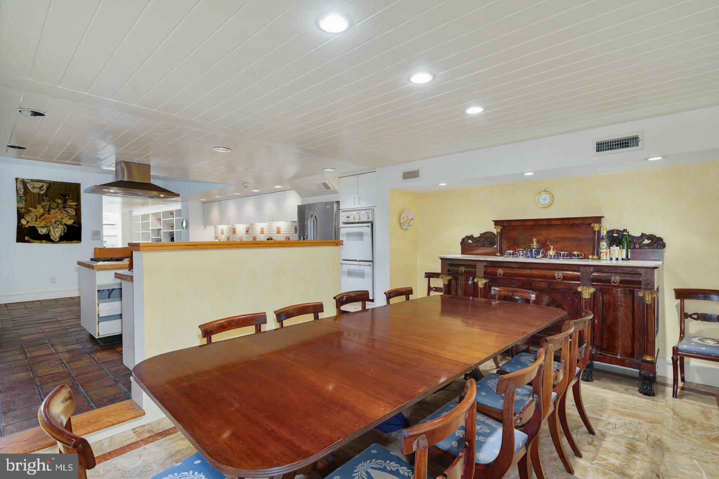 SOCIETY HILL - Residential