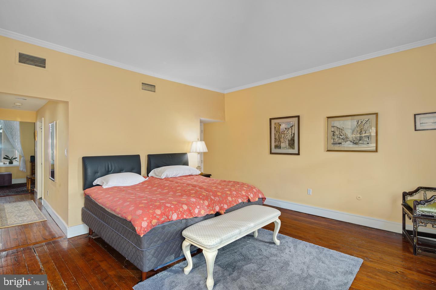 SOCIETY HILL - Residential