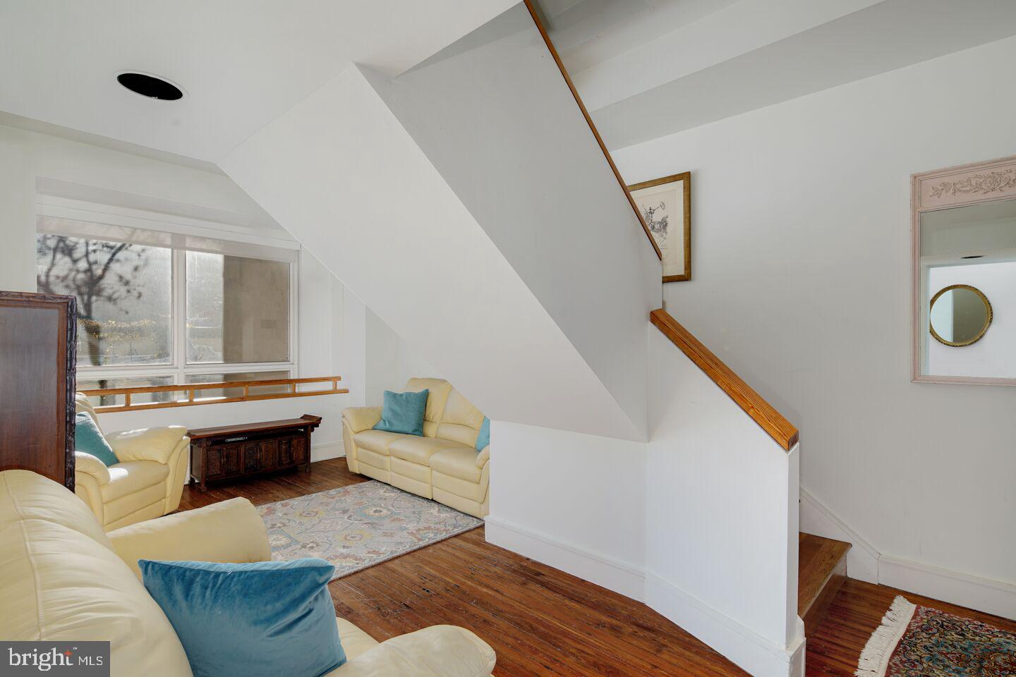 SOCIETY HILL - Residential