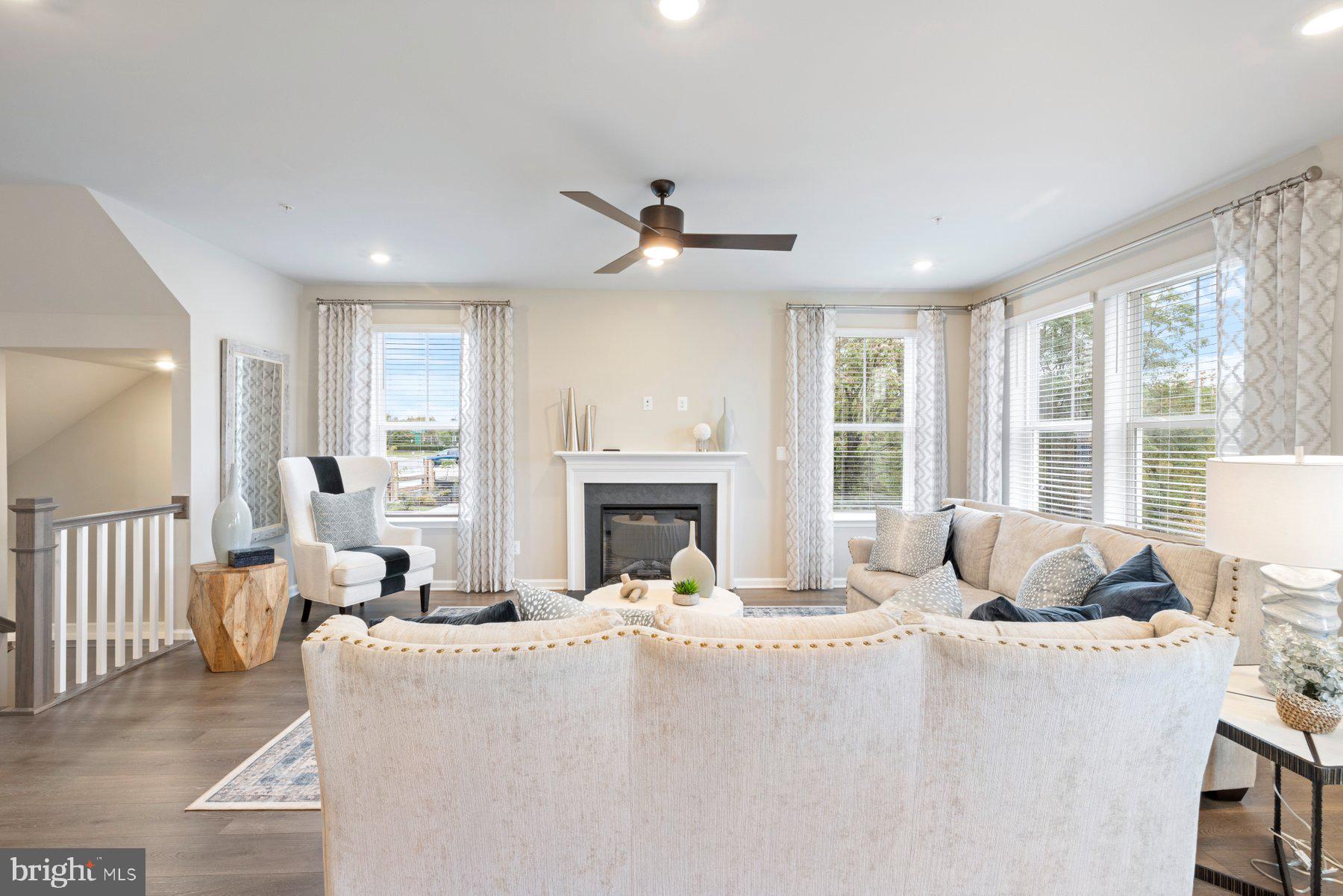 DAMASCUS VILLAGE - Residential