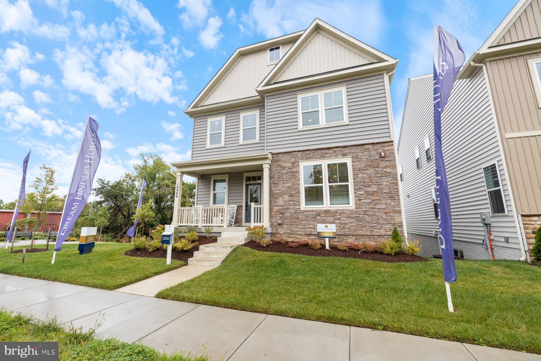 DAMASCUS VILLAGE - Residential