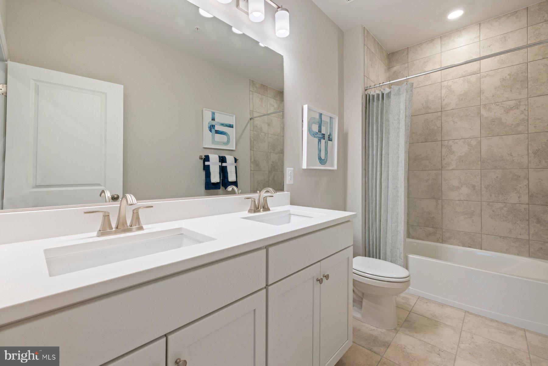 DAMASCUS VILLAGE - Residential