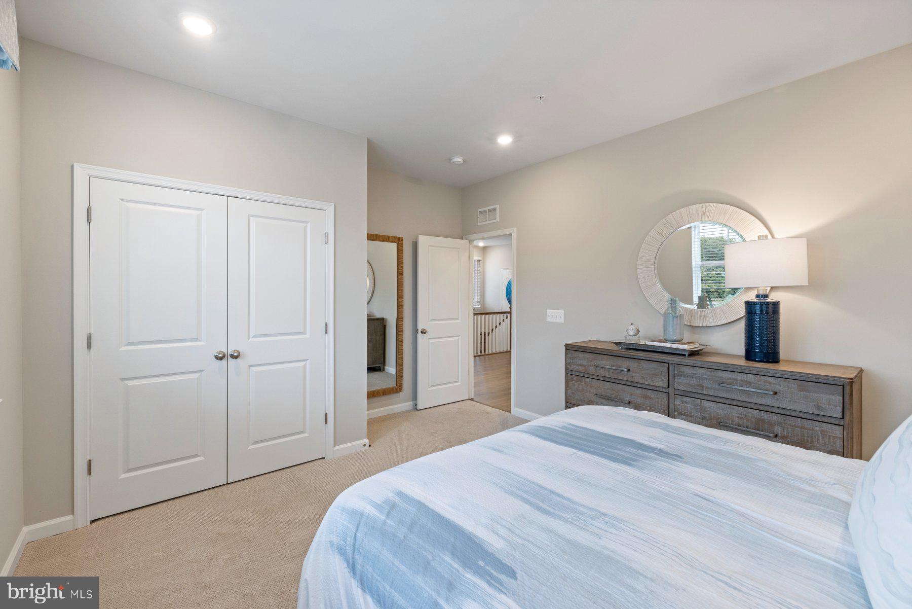 DAMASCUS VILLAGE - Residential