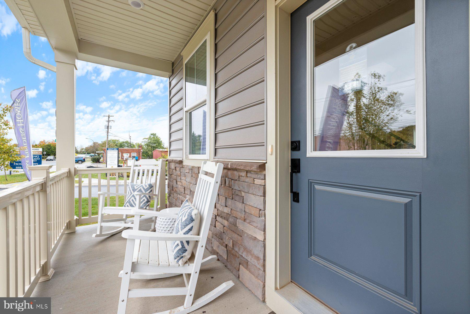 DAMASCUS VILLAGE - Residential