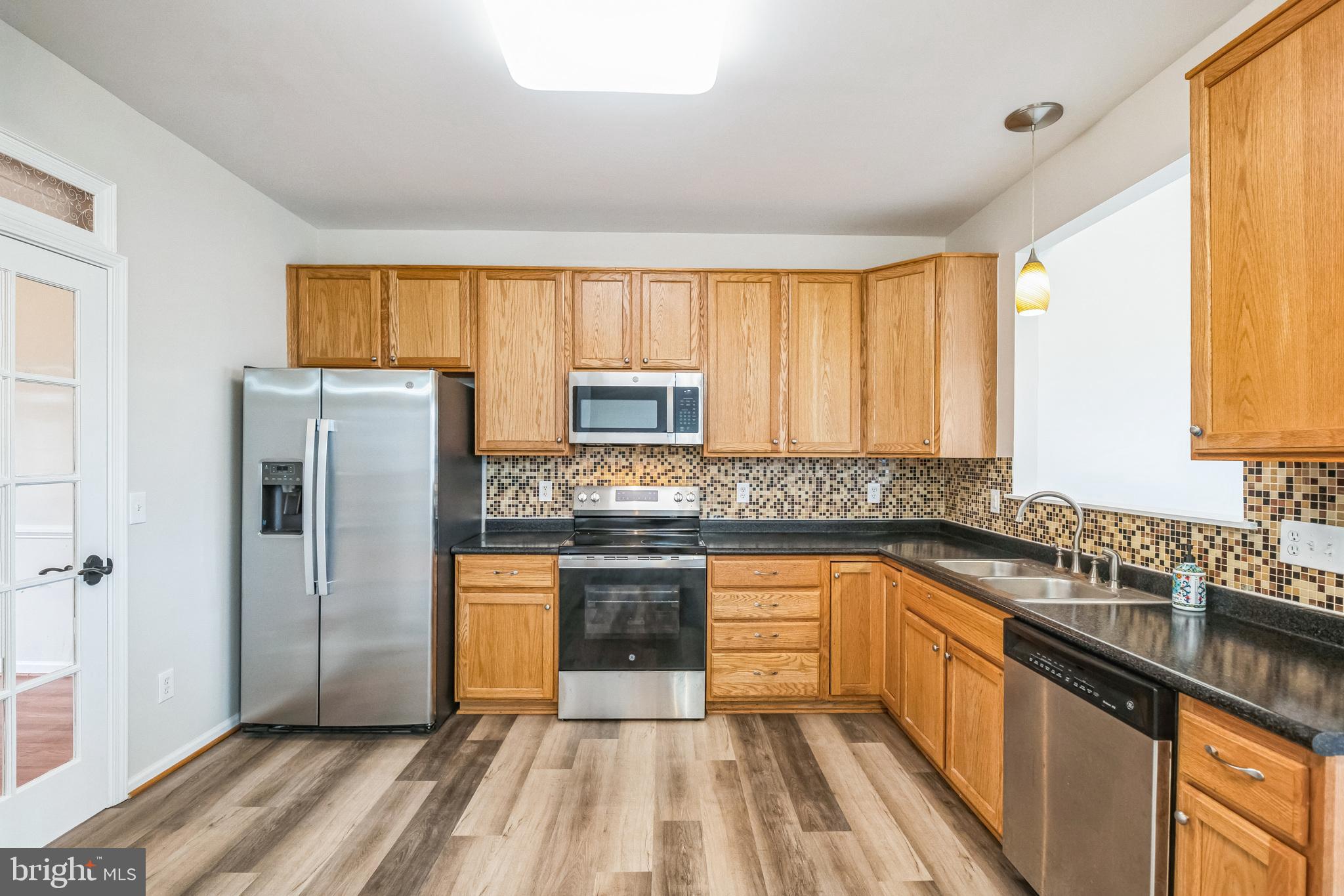 6637 CLARKES MEADOW DRIVE