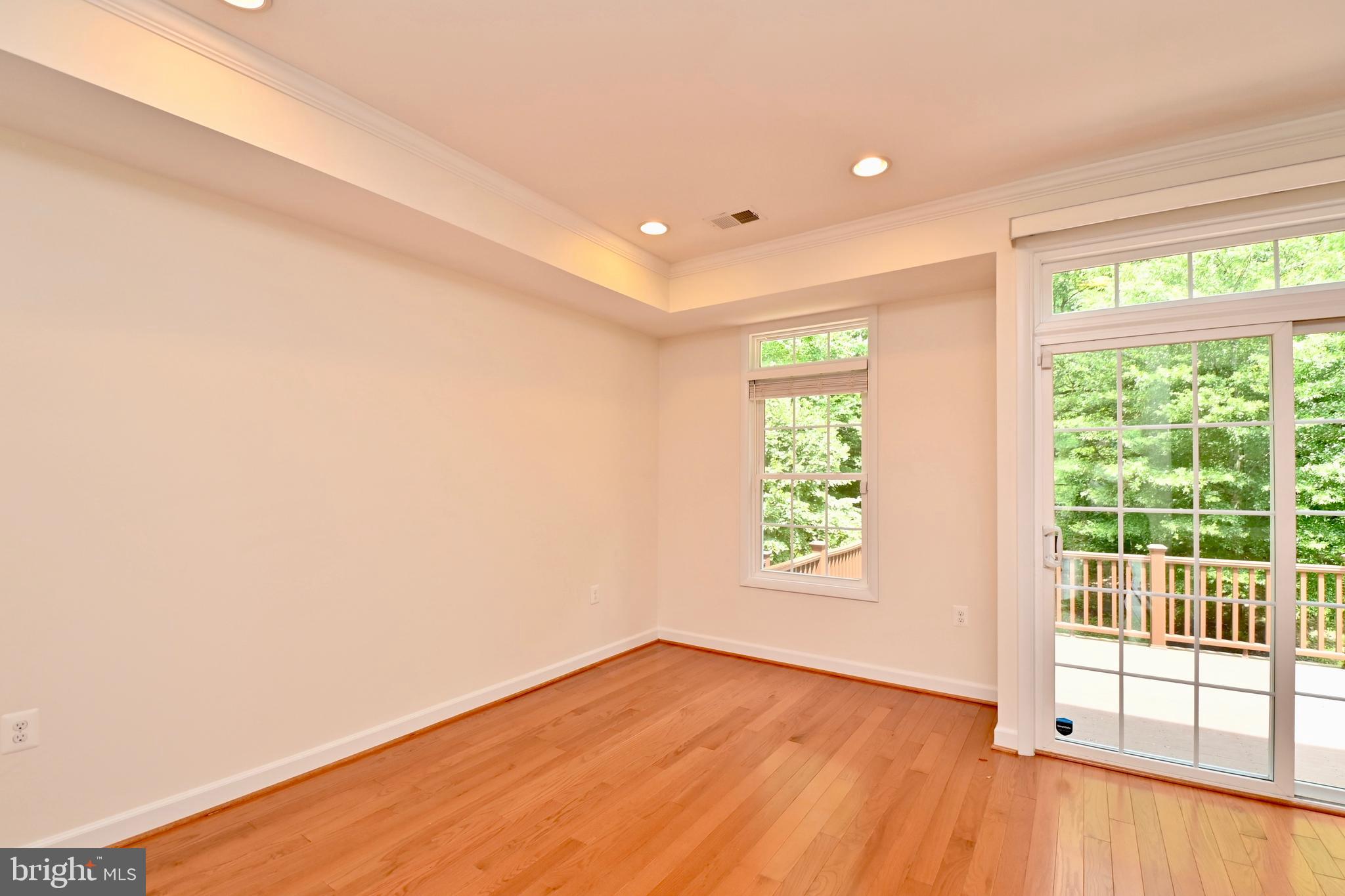 HAWTHORNE - Residential Lease