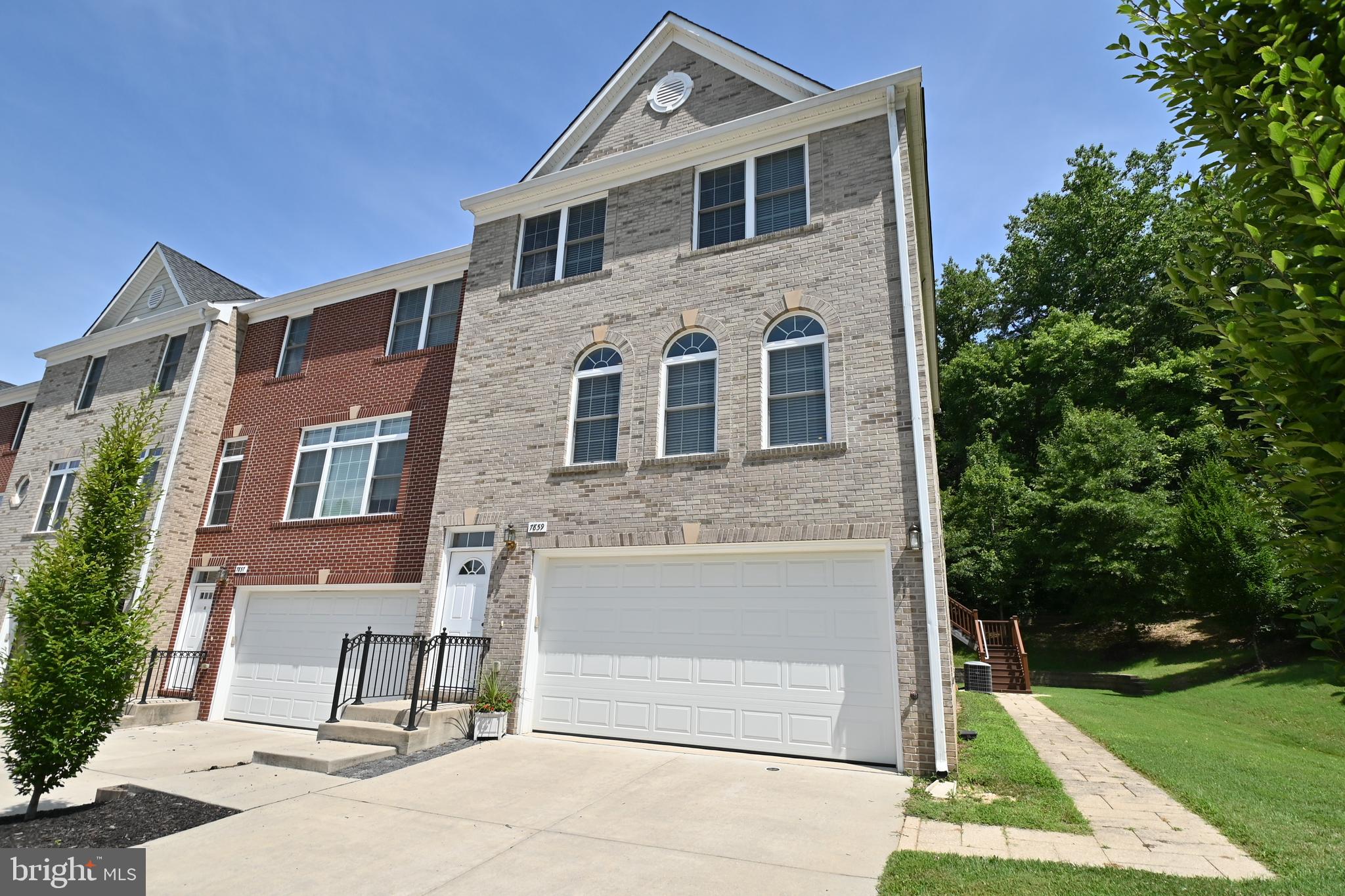 HAWTHORNE - Residential Lease