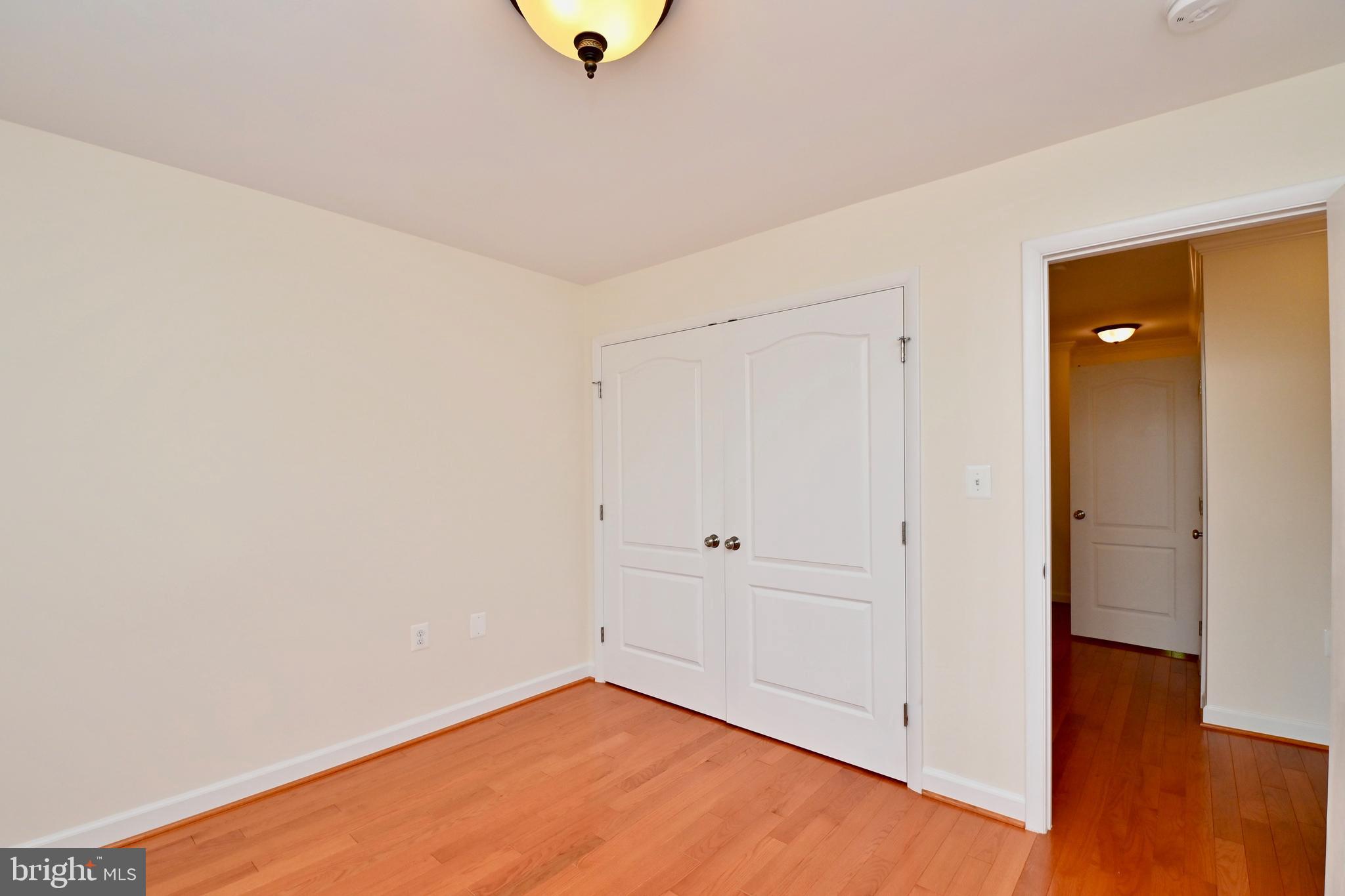 HAWTHORNE - Residential Lease