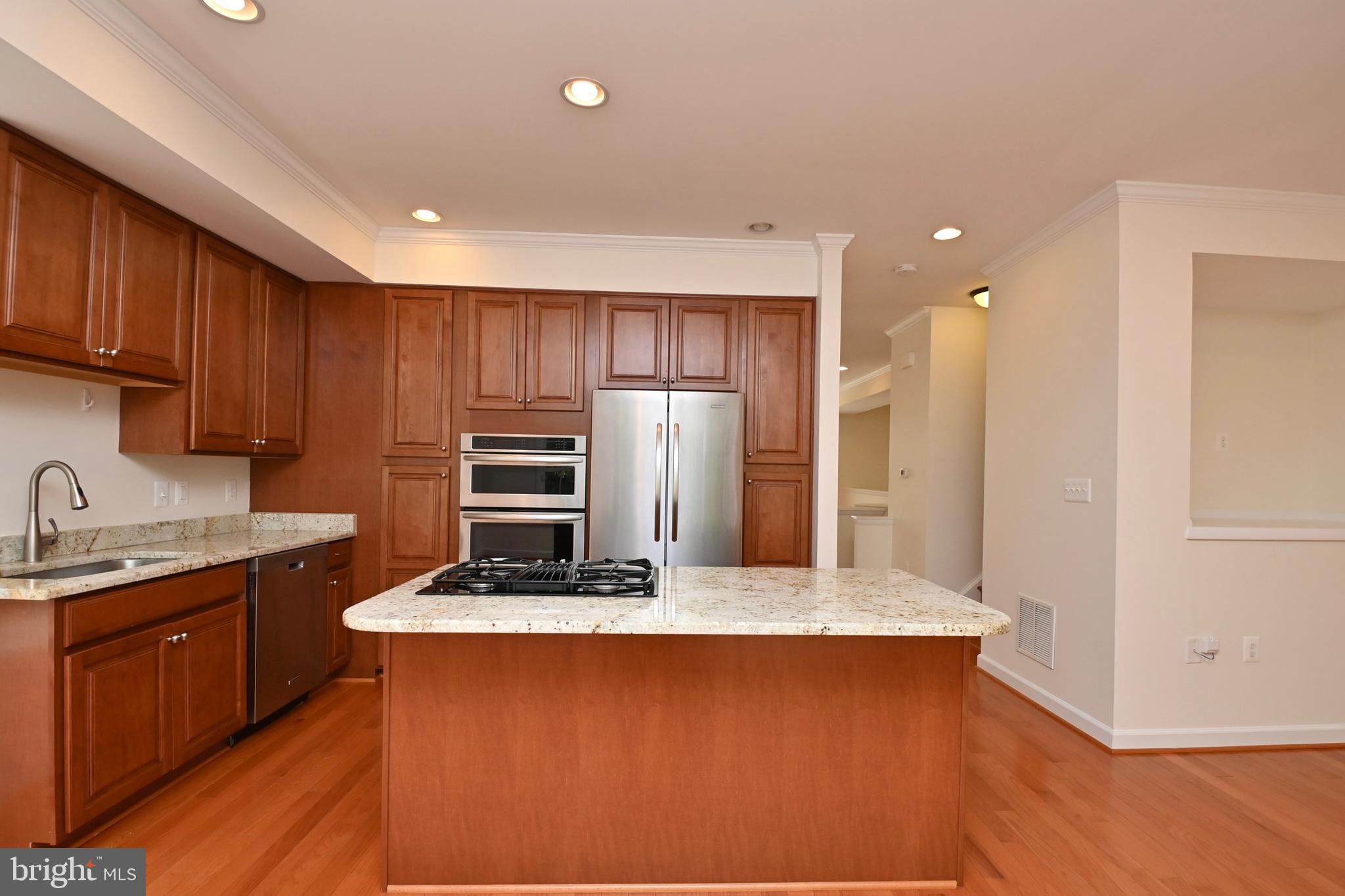 HAWTHORNE - Residential Lease