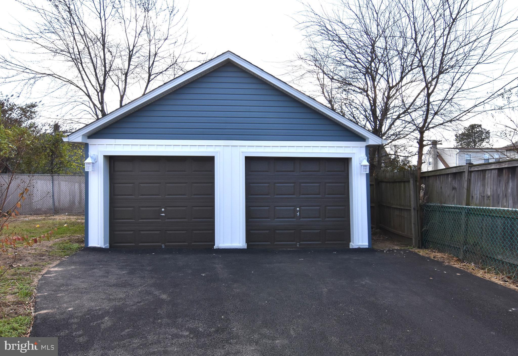 RIVIERA BEACH - Residential