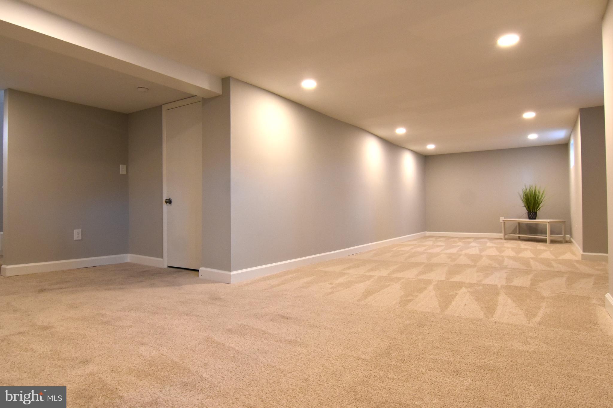 RIVIERA BEACH - Residential