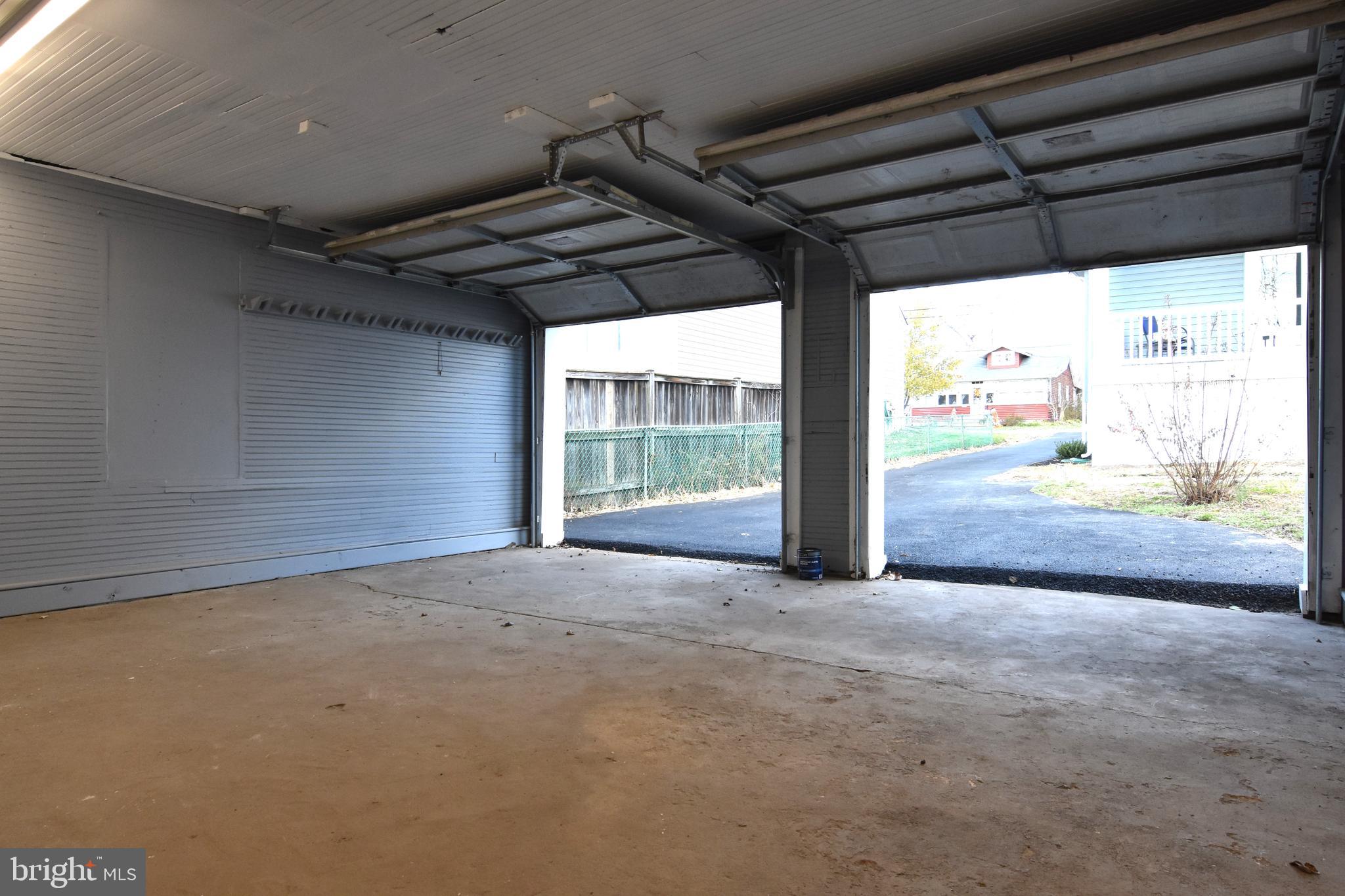 RIVIERA BEACH - Residential