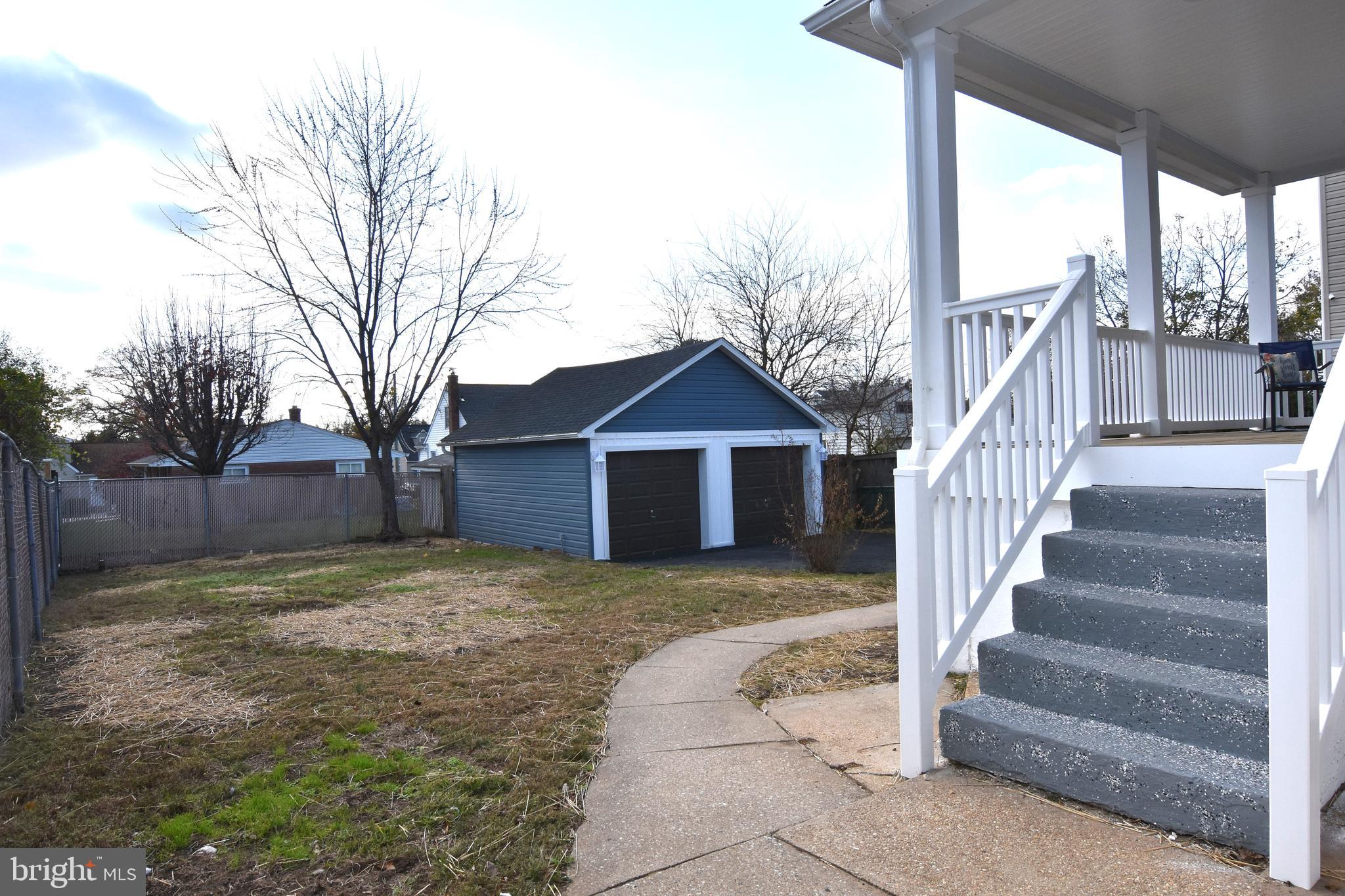 RIVIERA BEACH - Residential