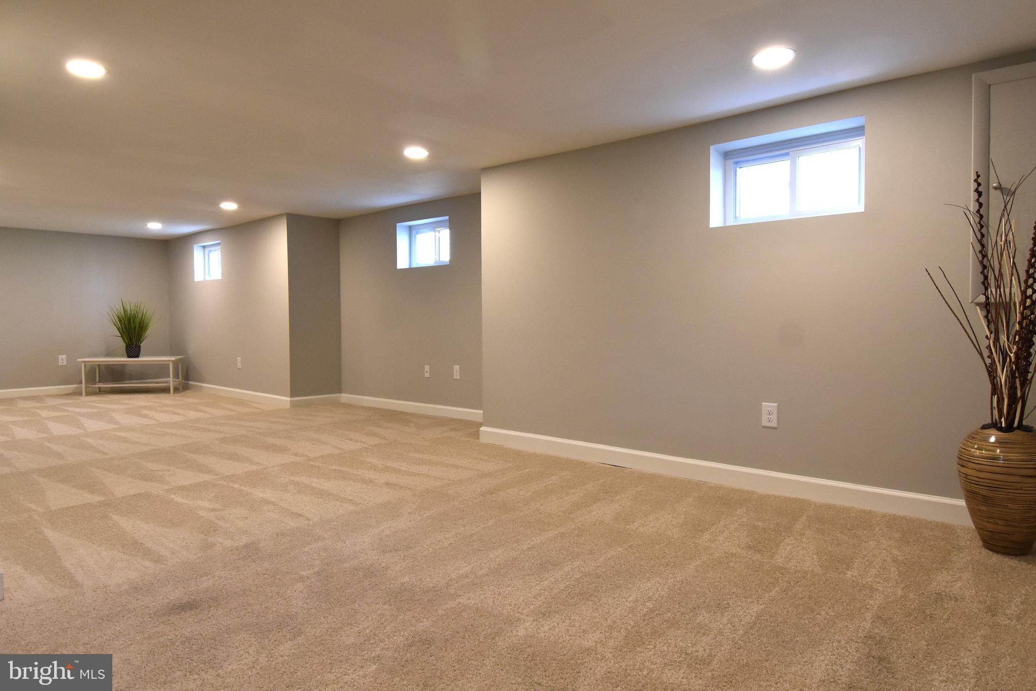 RIVIERA BEACH - Residential