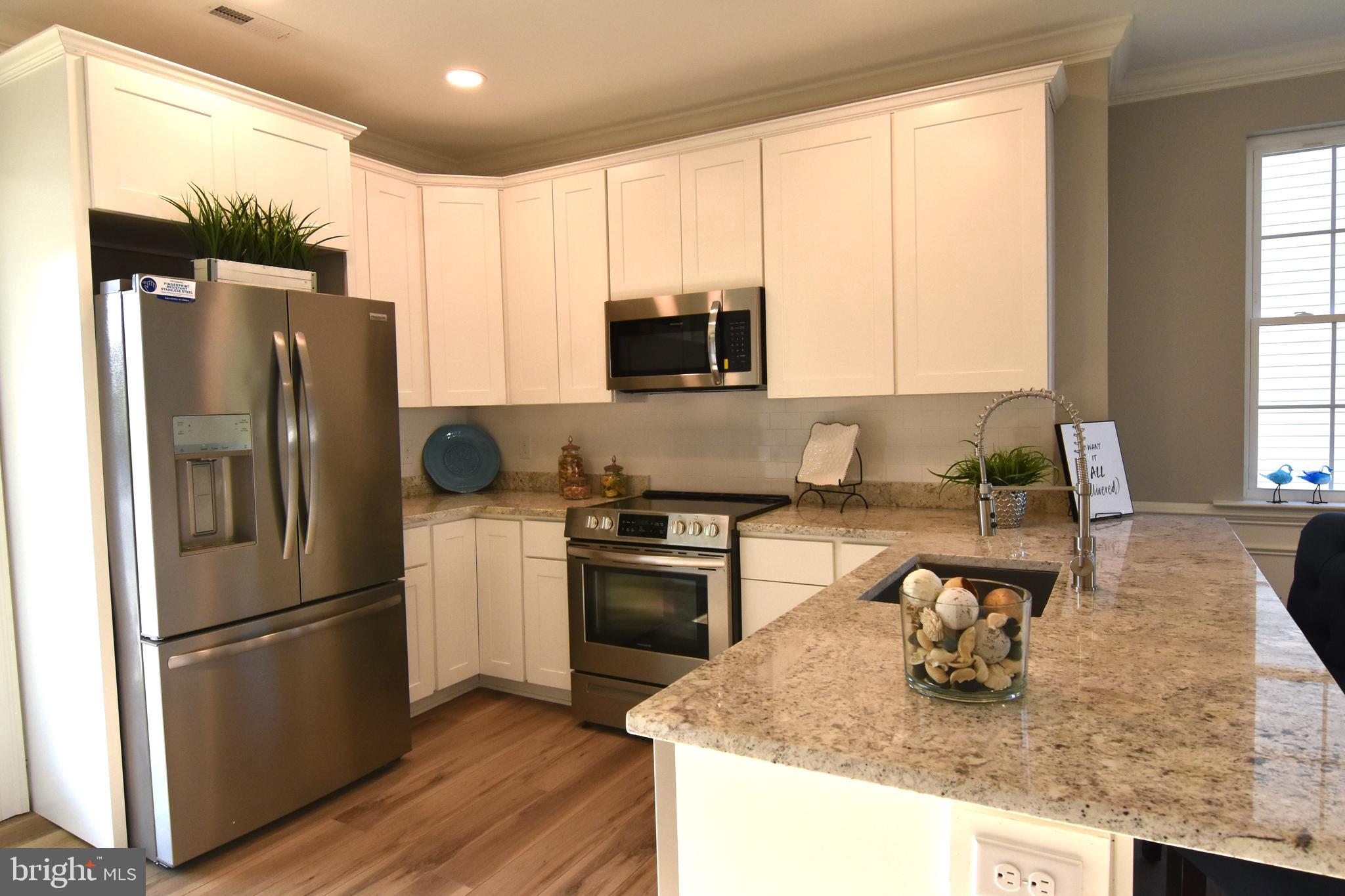 RIVIERA BEACH - Residential