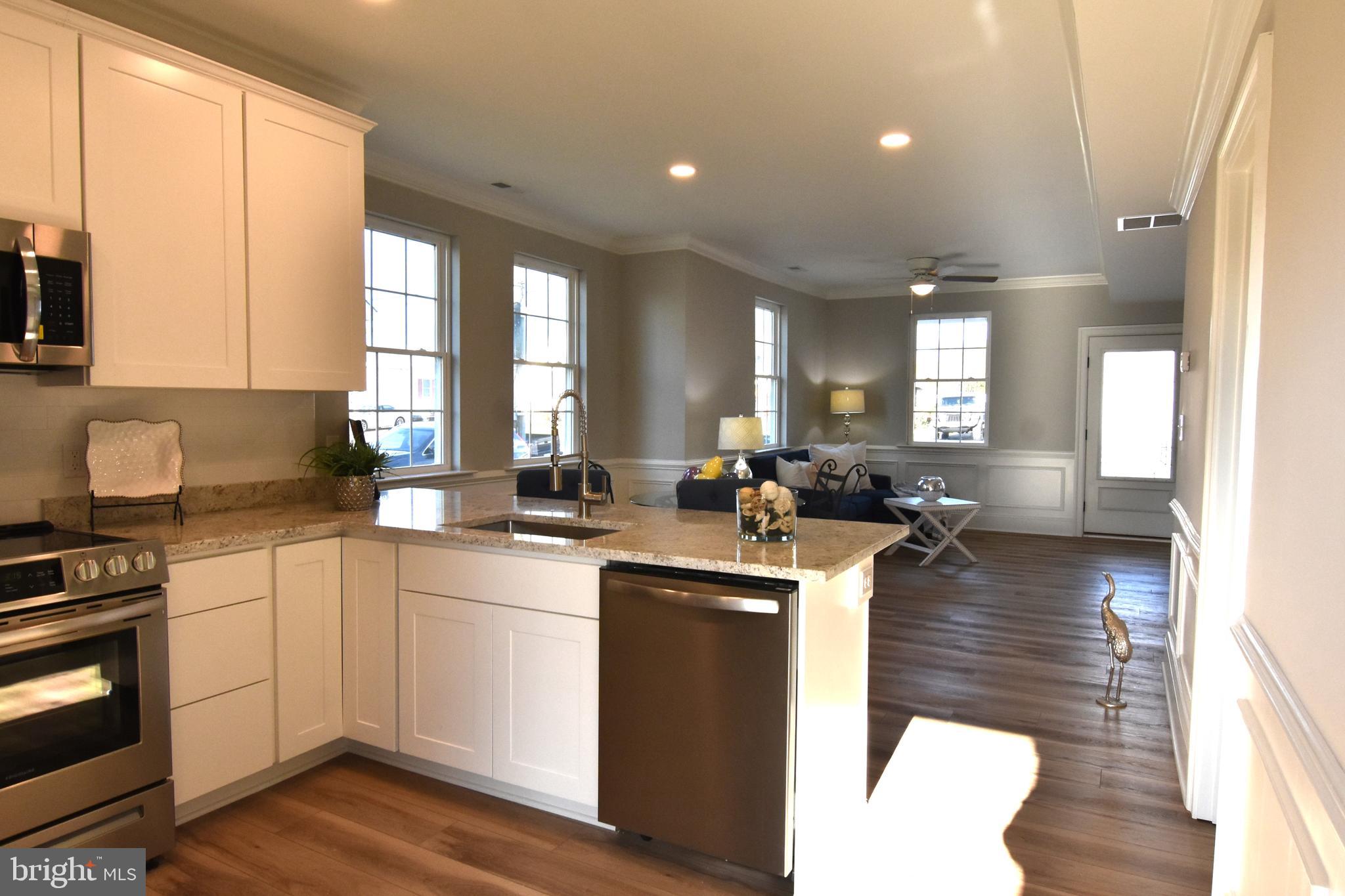 RIVIERA BEACH - Residential