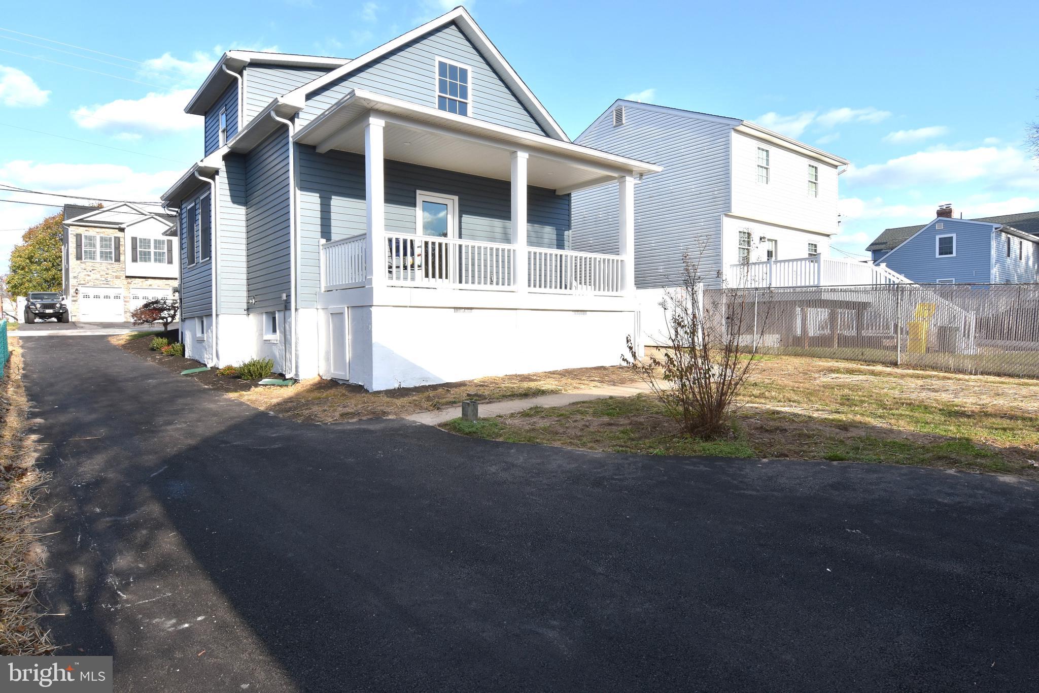 RIVIERA BEACH - Residential