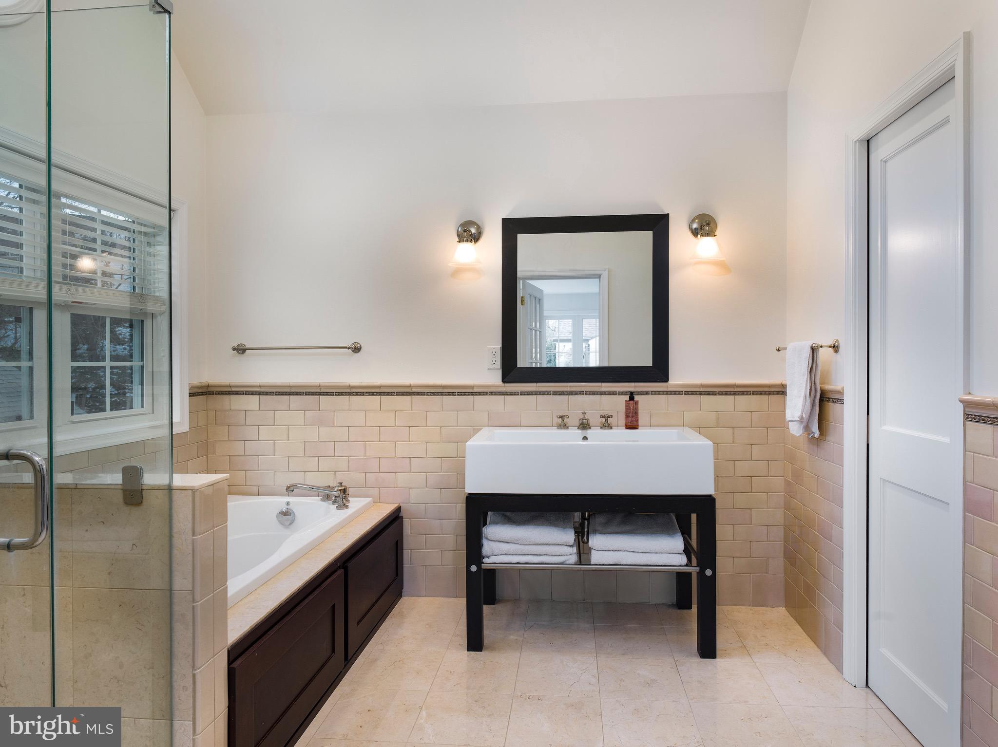 WYNNEWOOD - Residential