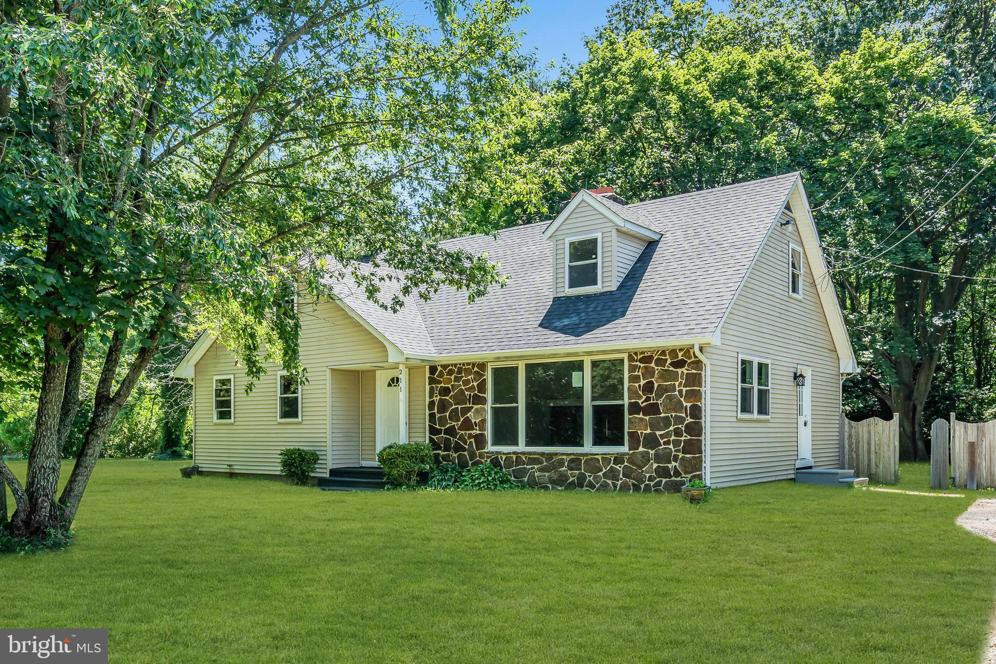 211 GEORGETOWN WRIGHTSTOWN ROAD