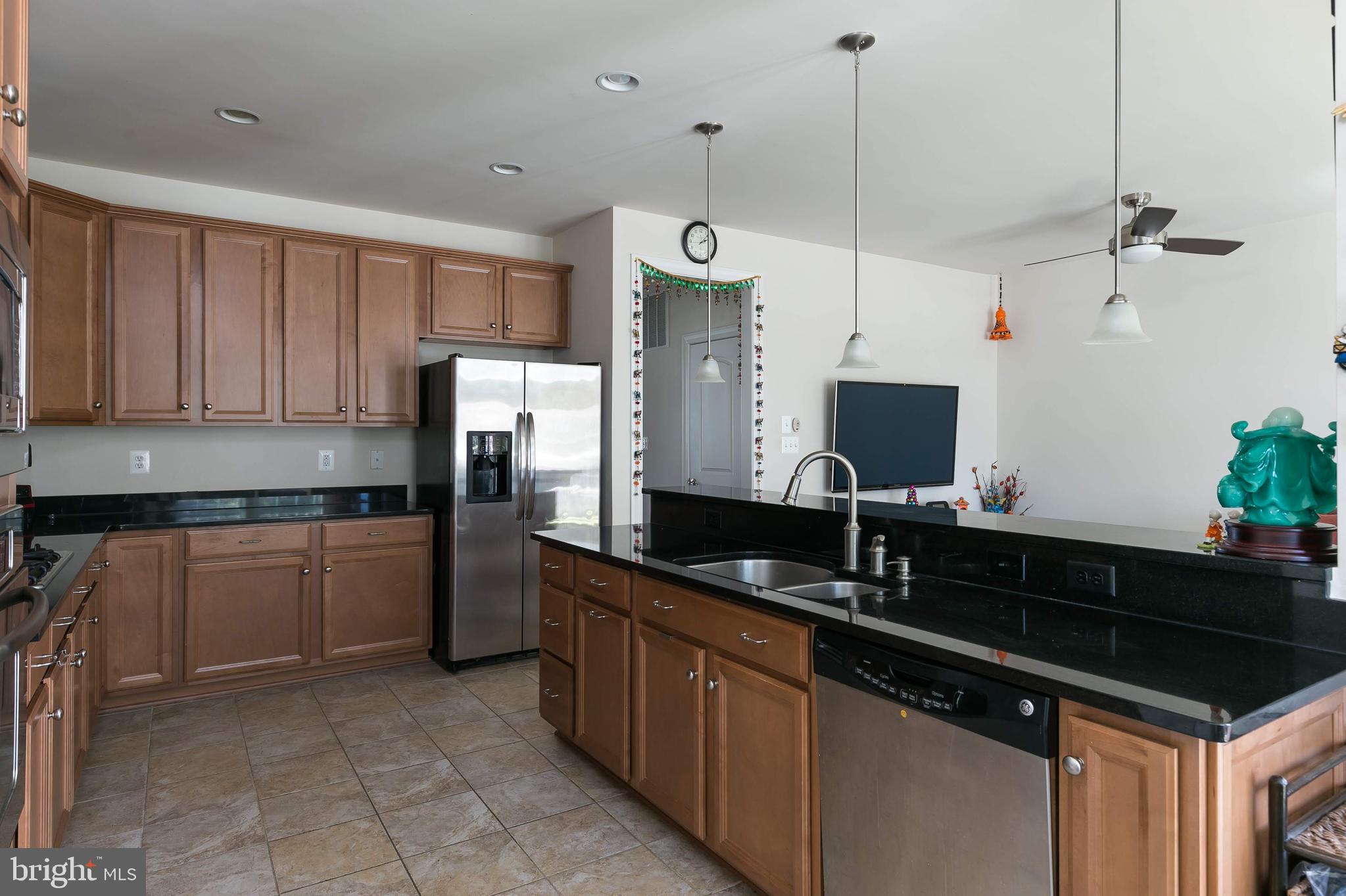 AVONLEA - Residential Lease