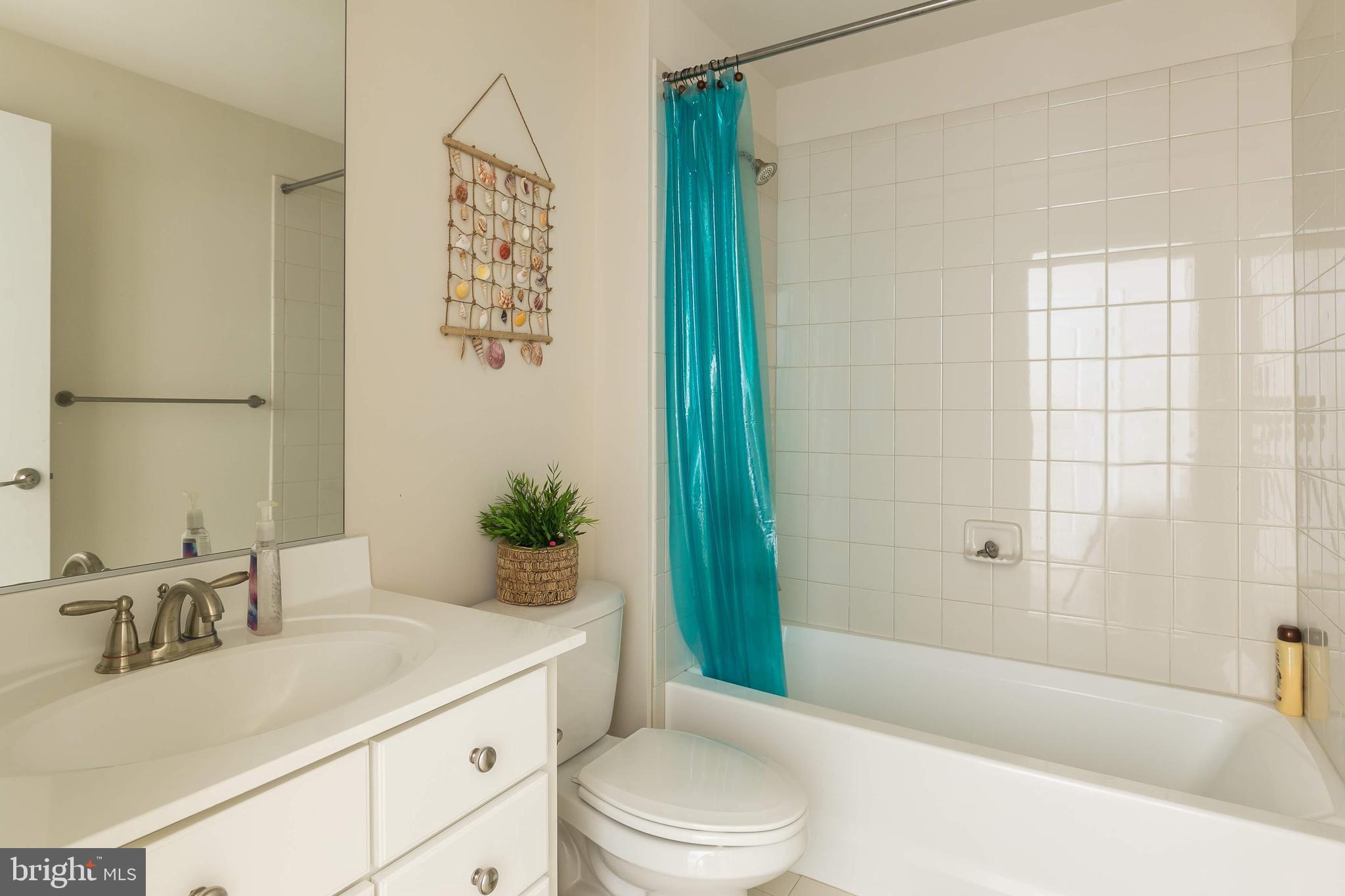 AVONLEA - Residential Lease