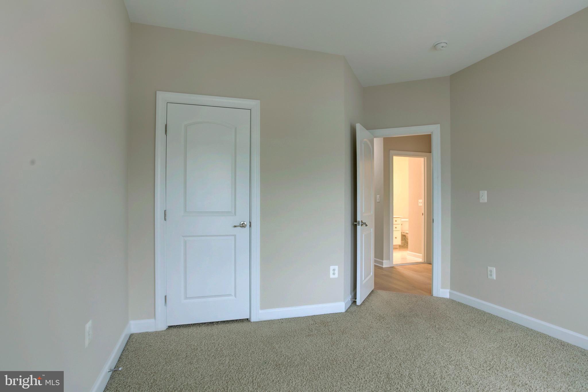 AVONLEA - Residential Lease