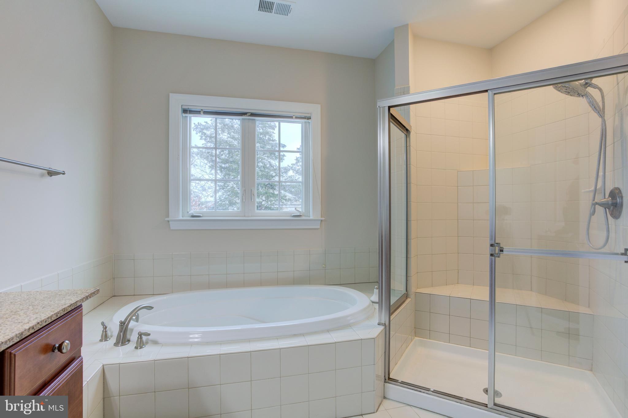 AVONLEA - Residential Lease