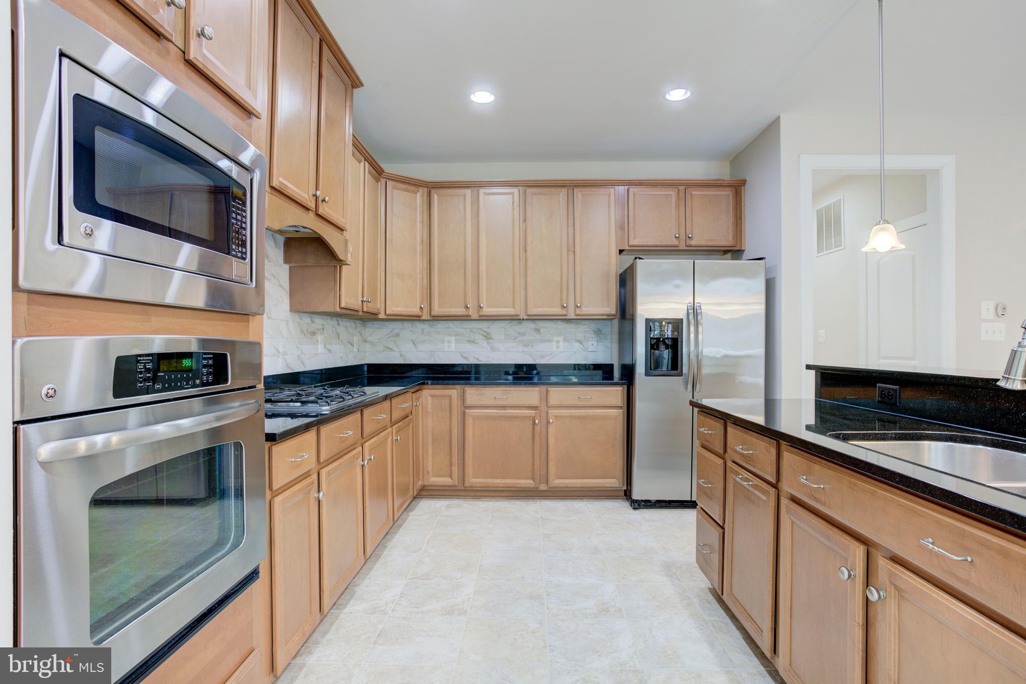 AVONLEA - Residential Lease