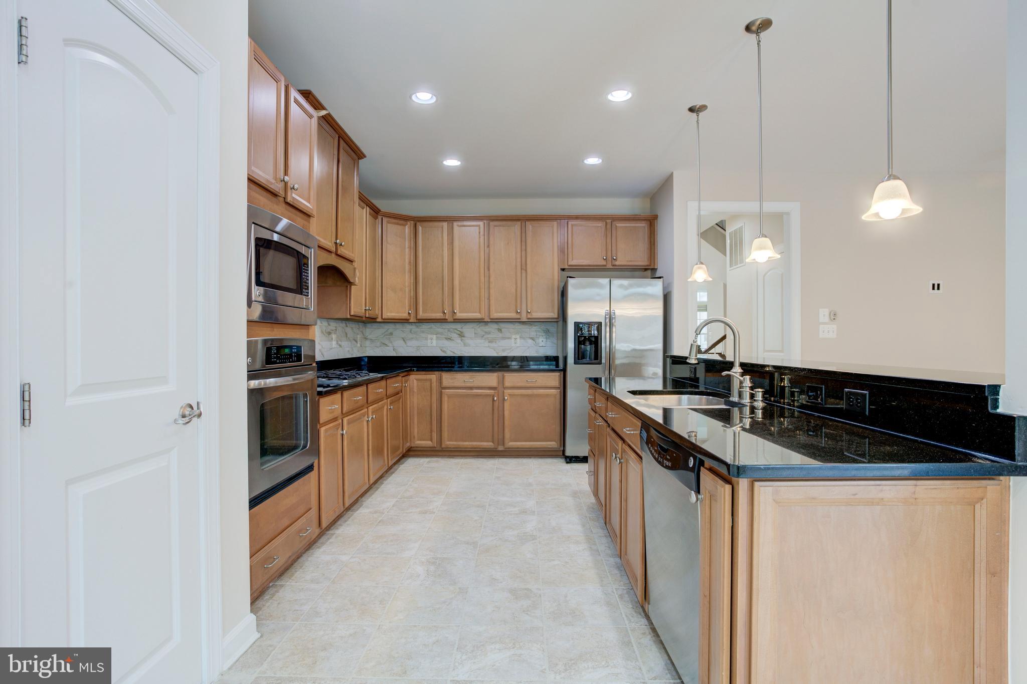 AVONLEA - Residential Lease