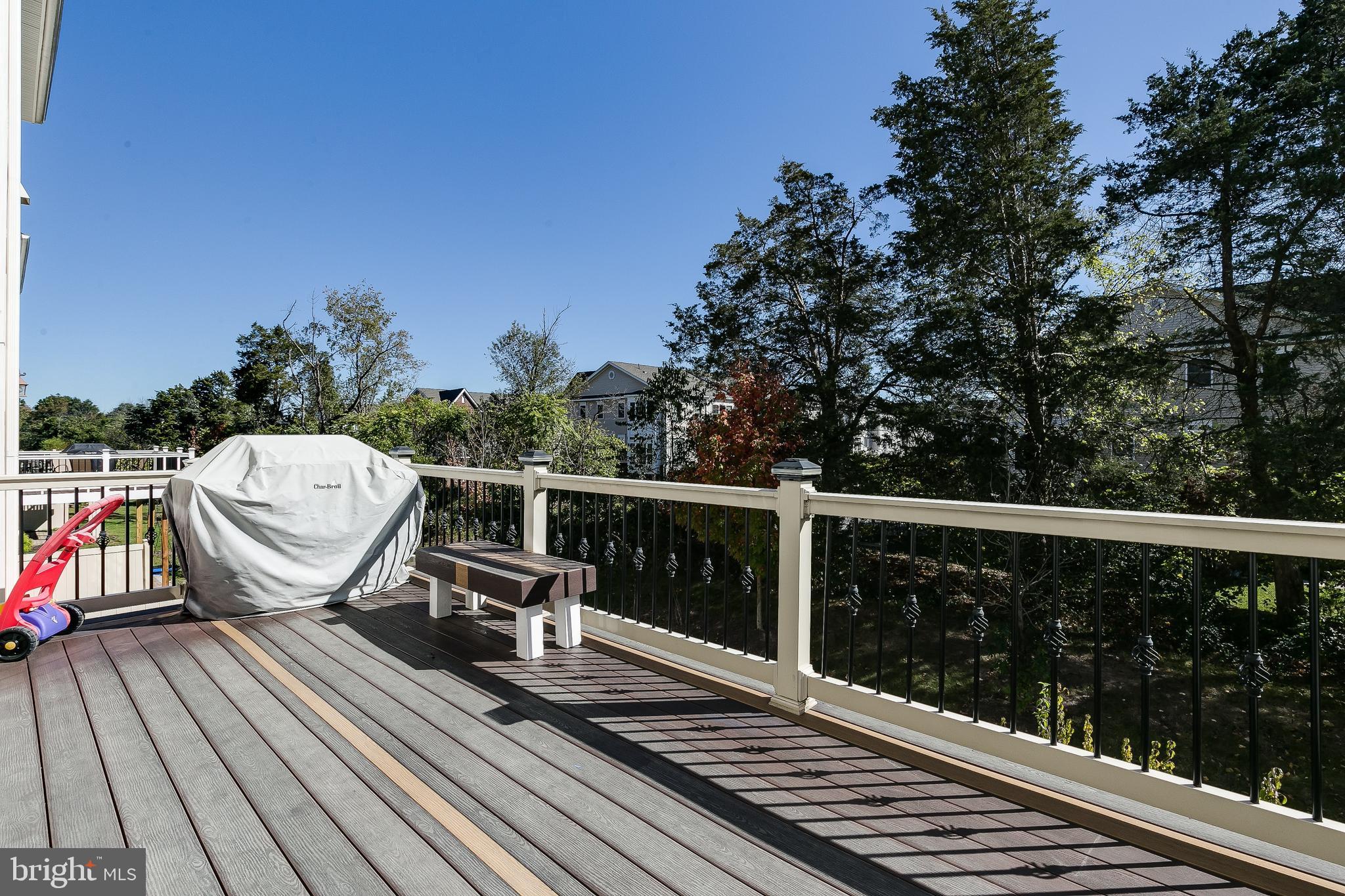 AVONLEA - Residential Lease