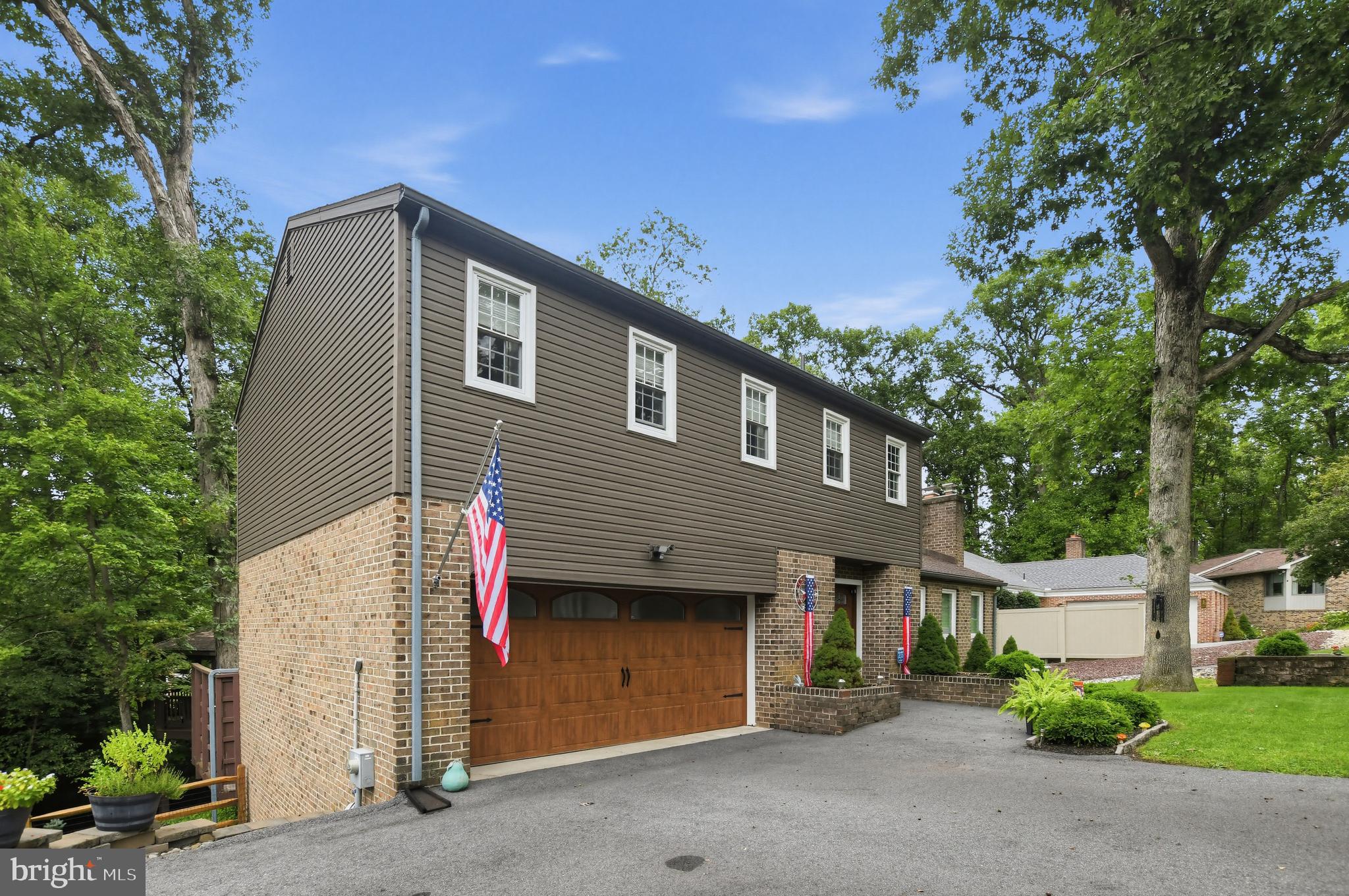 10 NASSAU CIRCLE