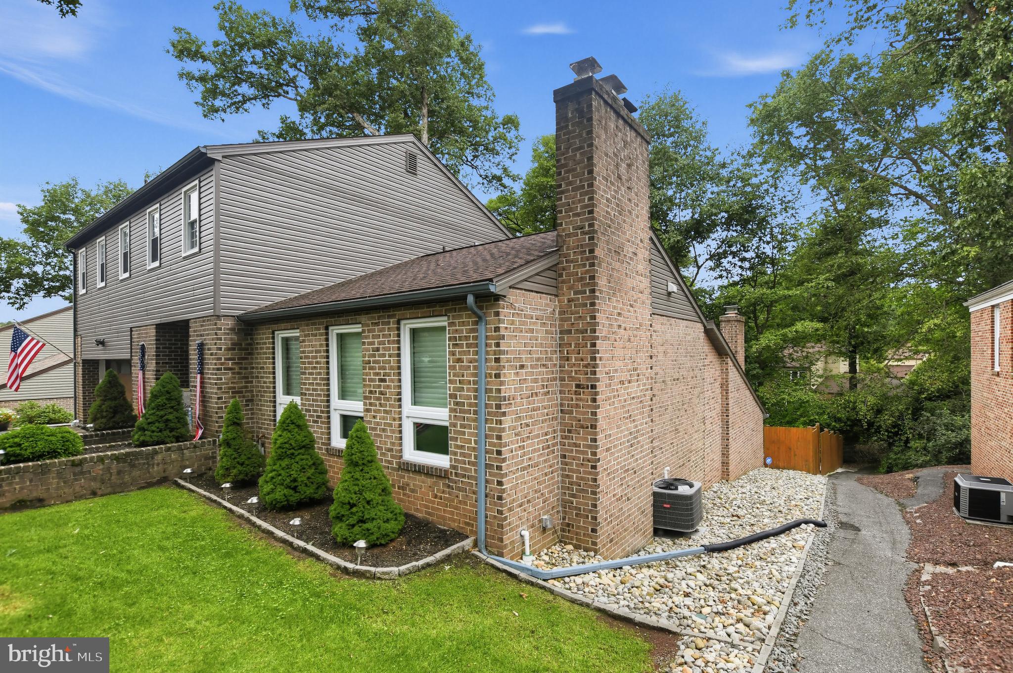 10 NASSAU CIRCLE