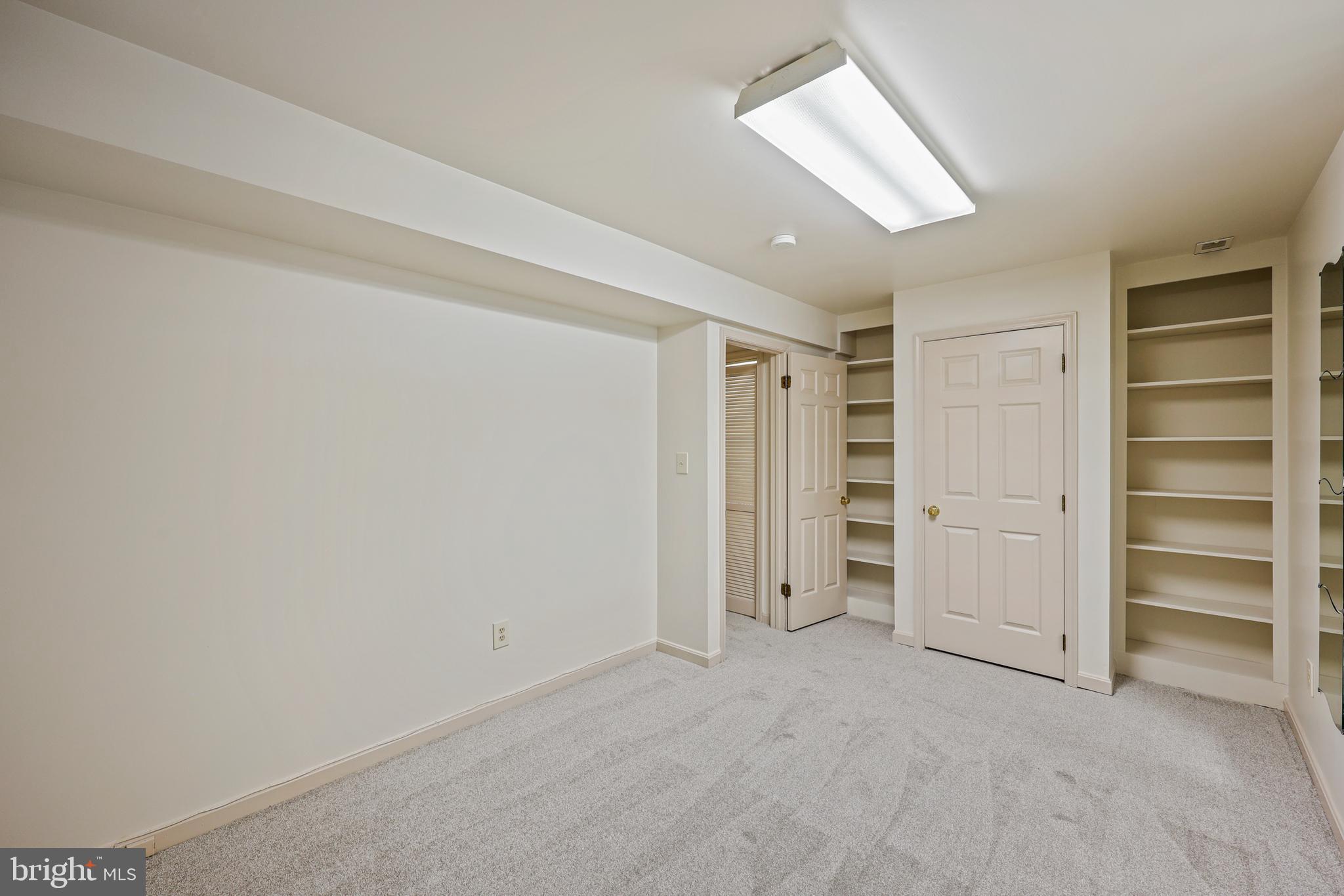 ELLICOTT MEADOWS - Residential