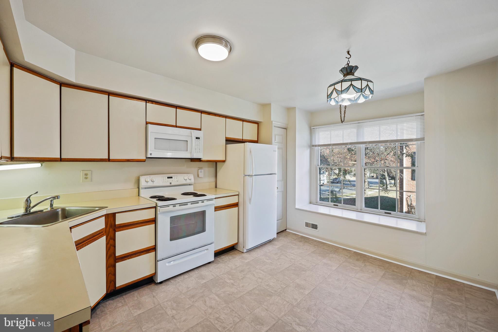 ELLICOTT MEADOWS - Residential