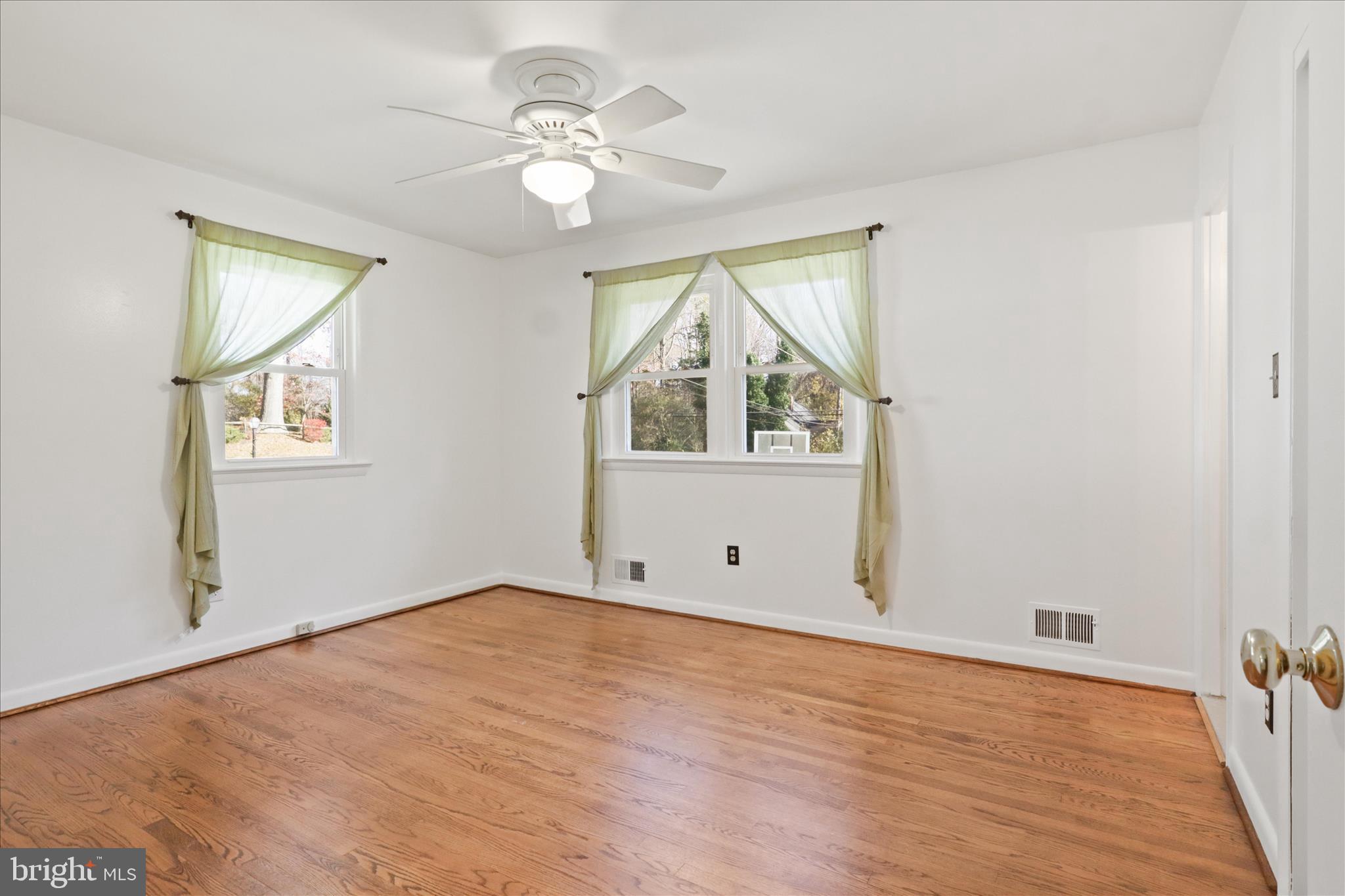 MANTUA - Residential Lease