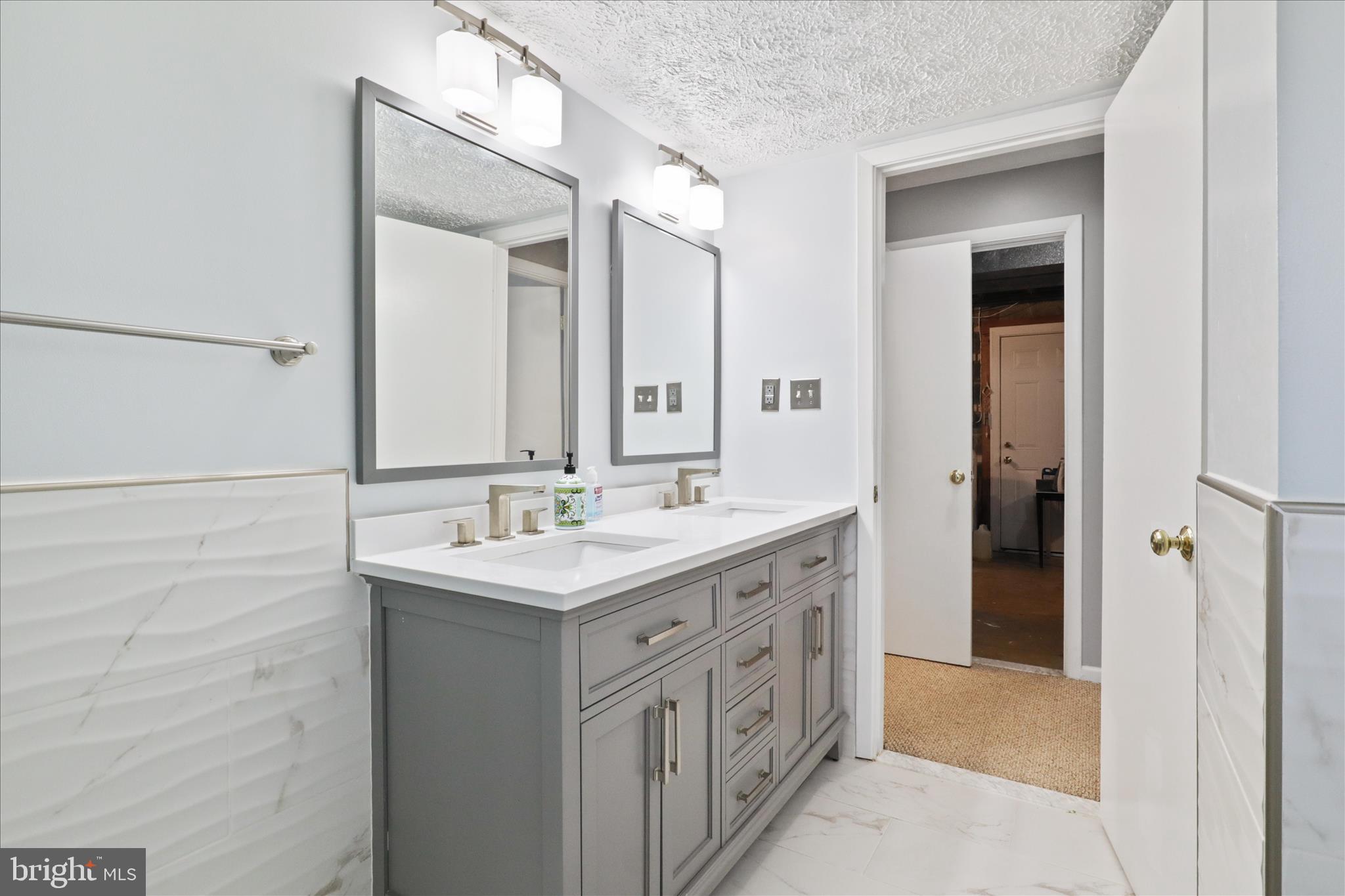 MANTUA - Residential Lease