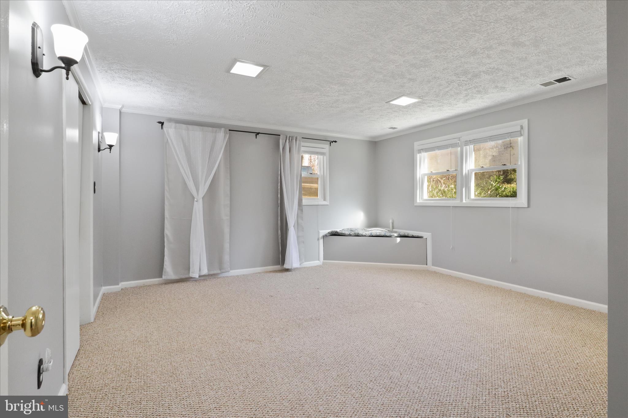 MANTUA - Residential Lease