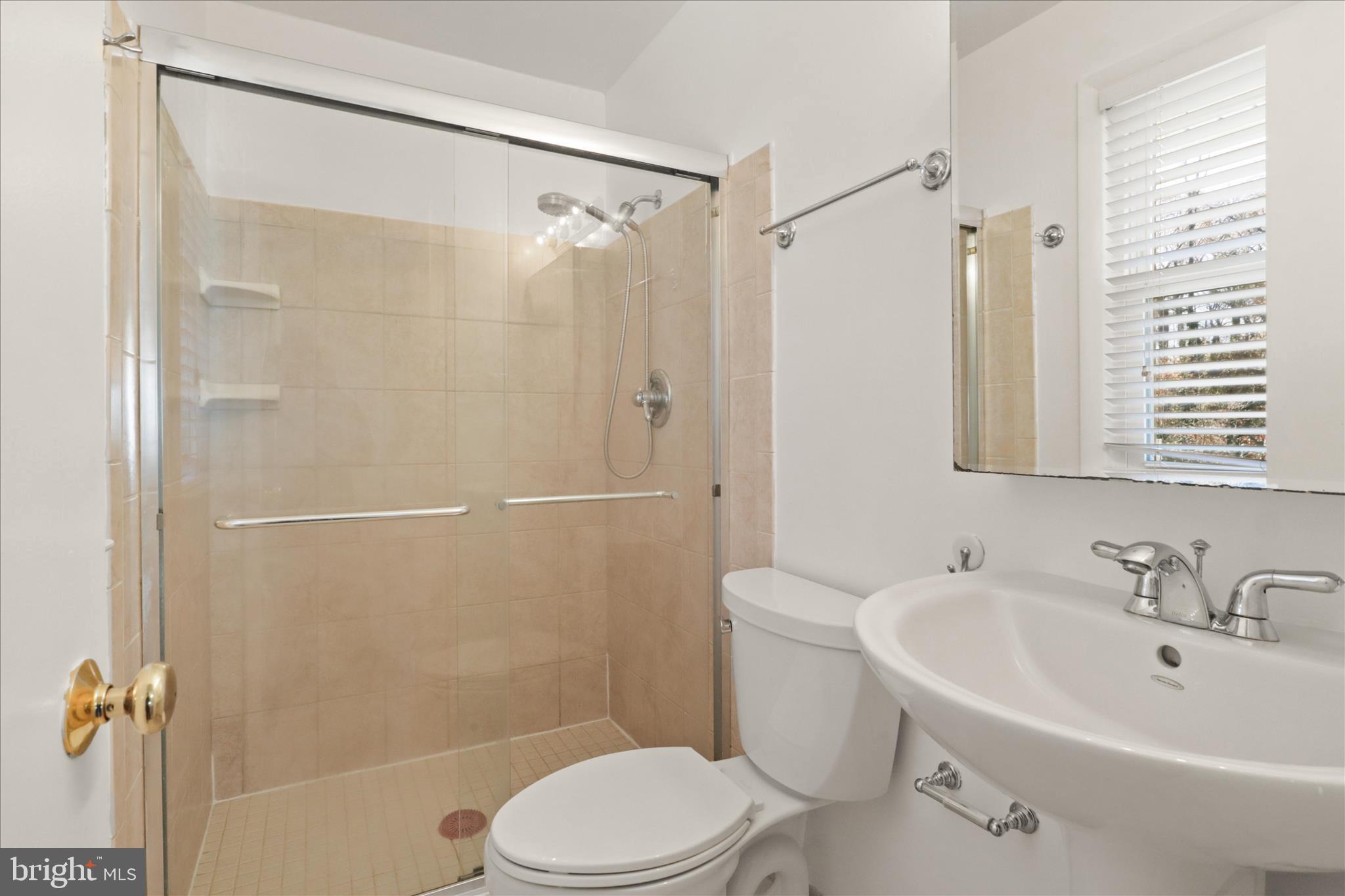 MANTUA - Residential Lease