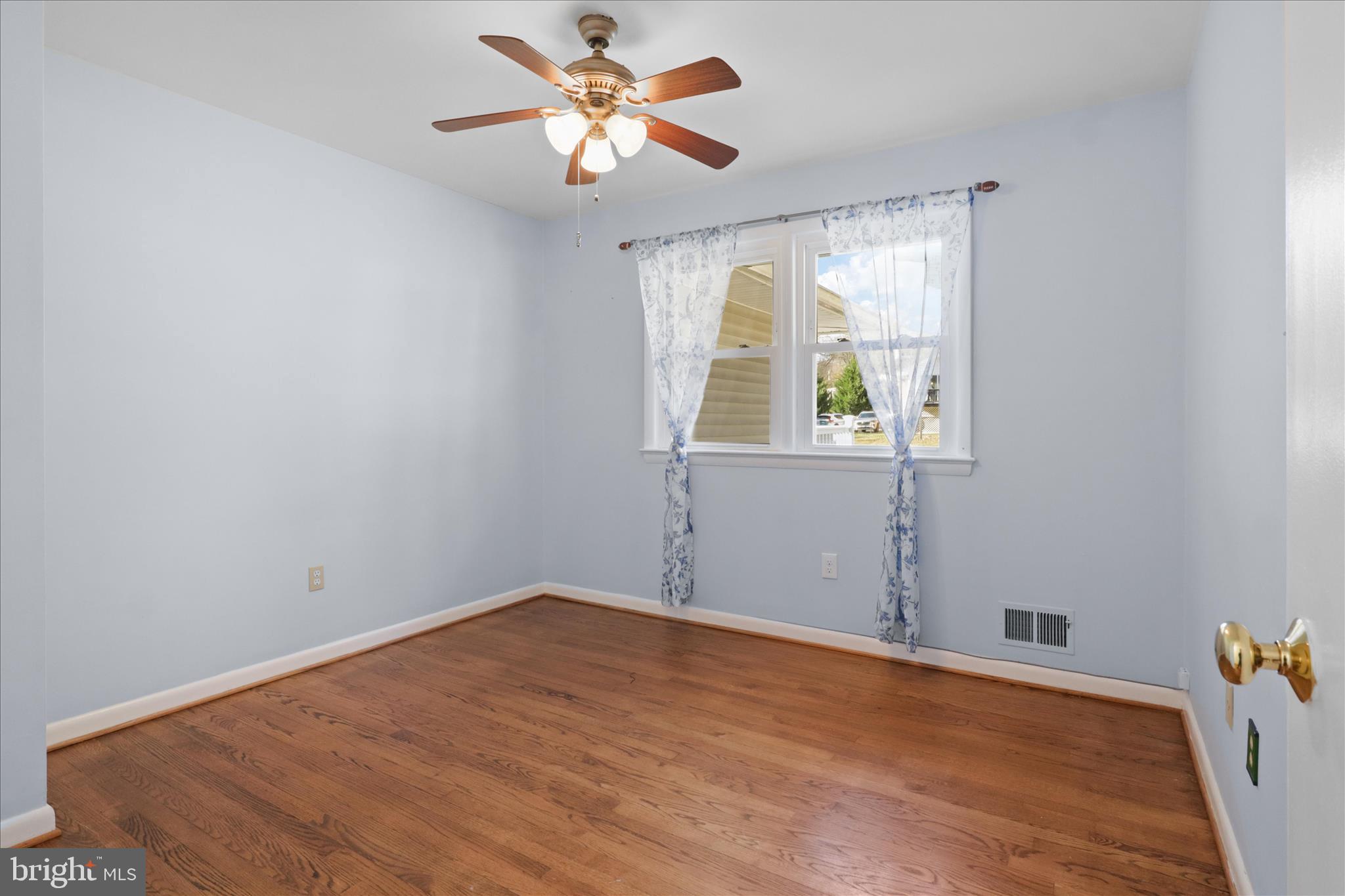 MANTUA - Residential Lease