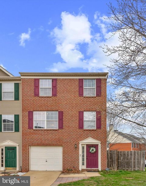 Townhouse For Sale - 814 Vanderbilt Terrace<br/> LEESBURG, VA 20175