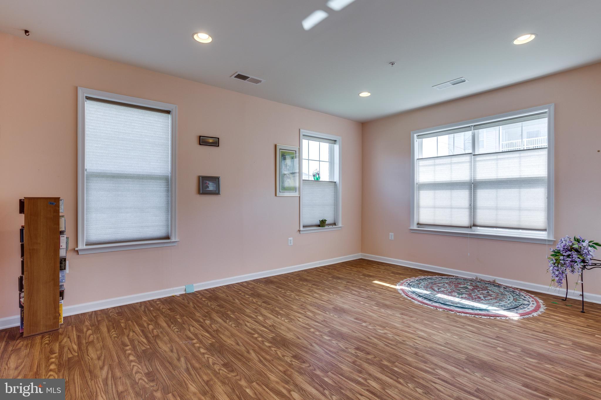 CARROLLS CREEK - Residential