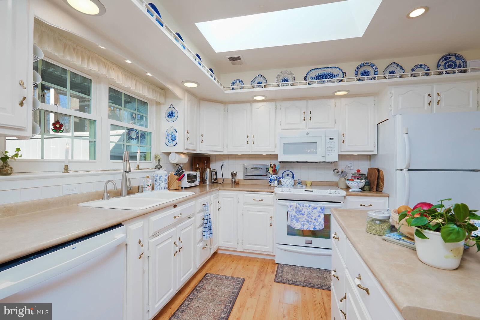 OLNEY OUTSIDE - Residential