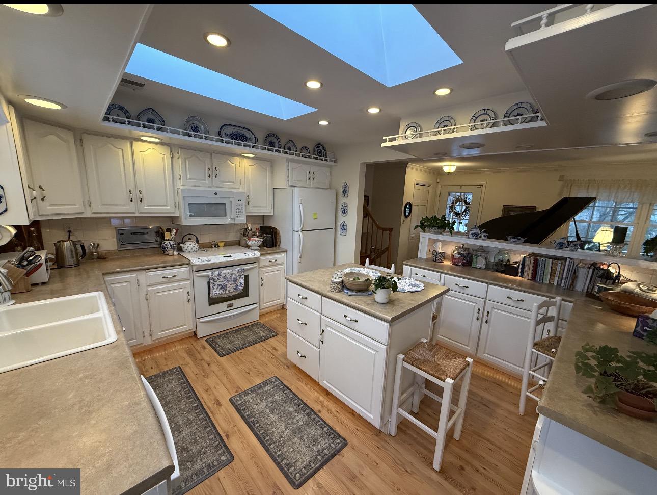 OLNEY OUTSIDE - Residential