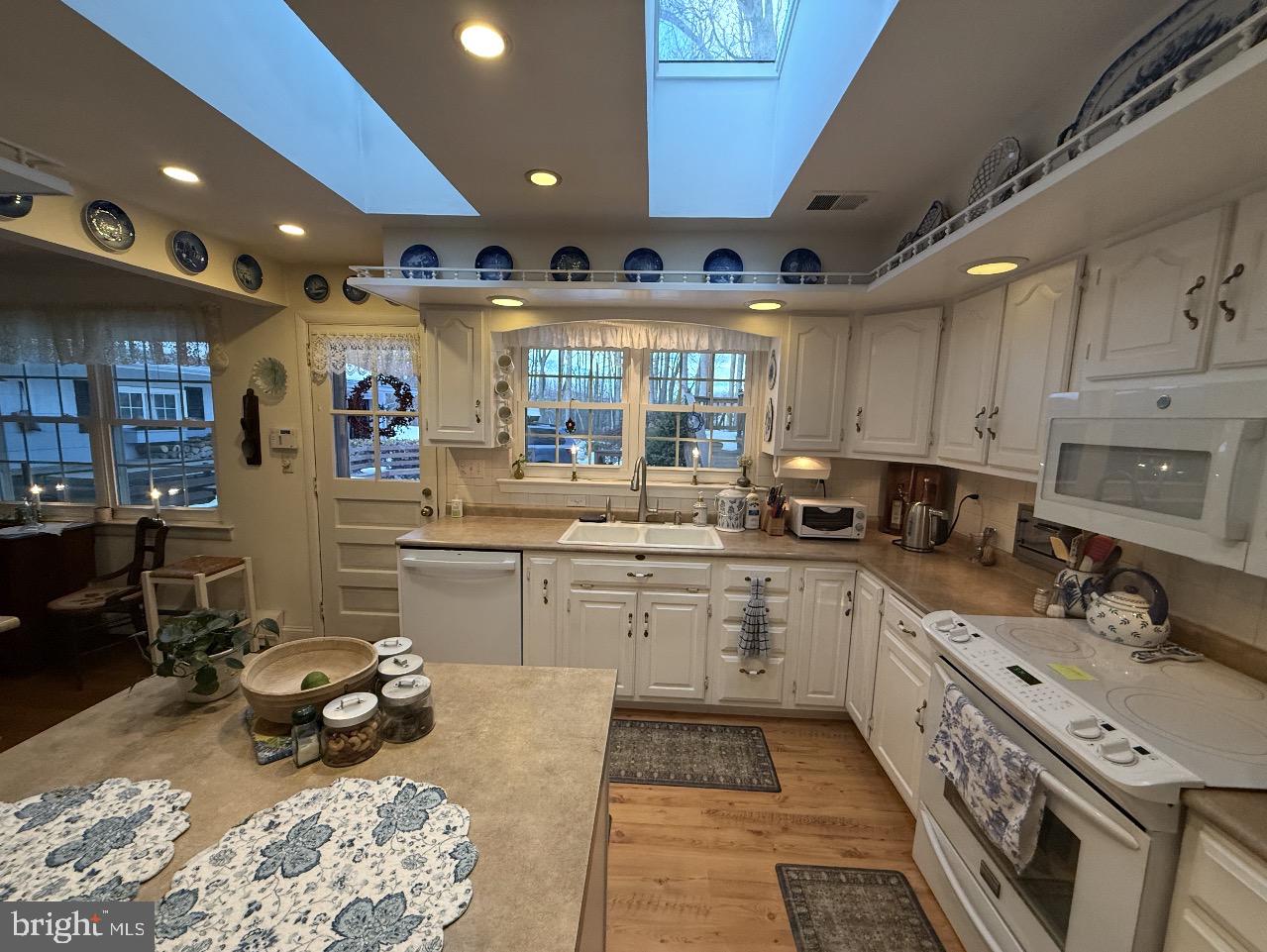 OLNEY OUTSIDE - Residential